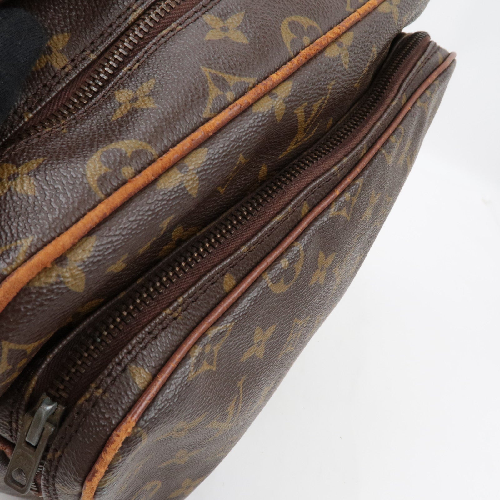 Louis Vuitton Monogram Old Model of Nile Shoulder Bag M45244