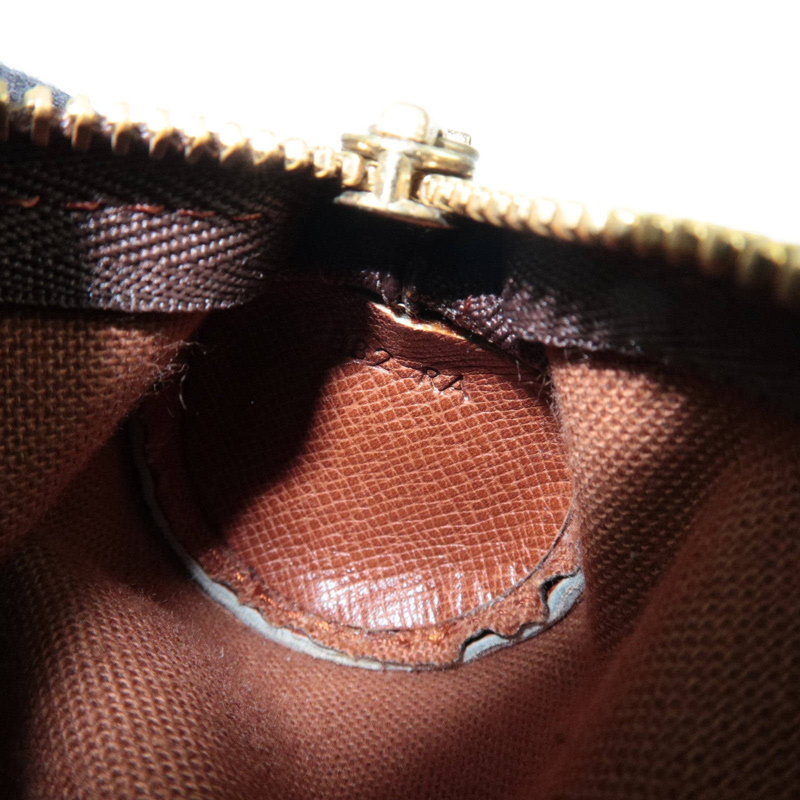 Louis Vuitton Monogram Etui 3 Ball de Golf Golf Ball Case M58249 882RA