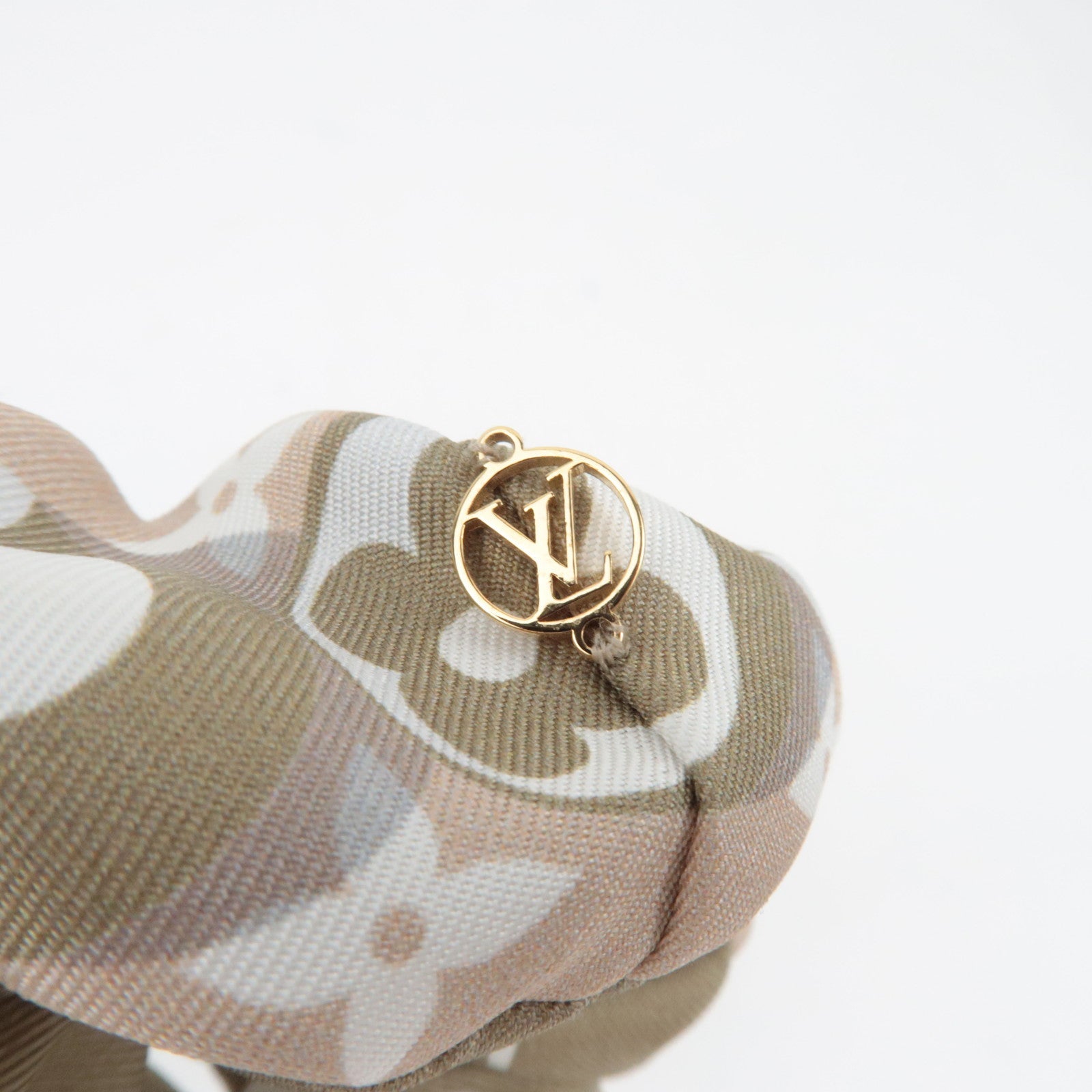 Louis Vuitton Monogram Scrunchie 100% Silk Khaki Beige M77521 FF0262 *Box, Dust bag
