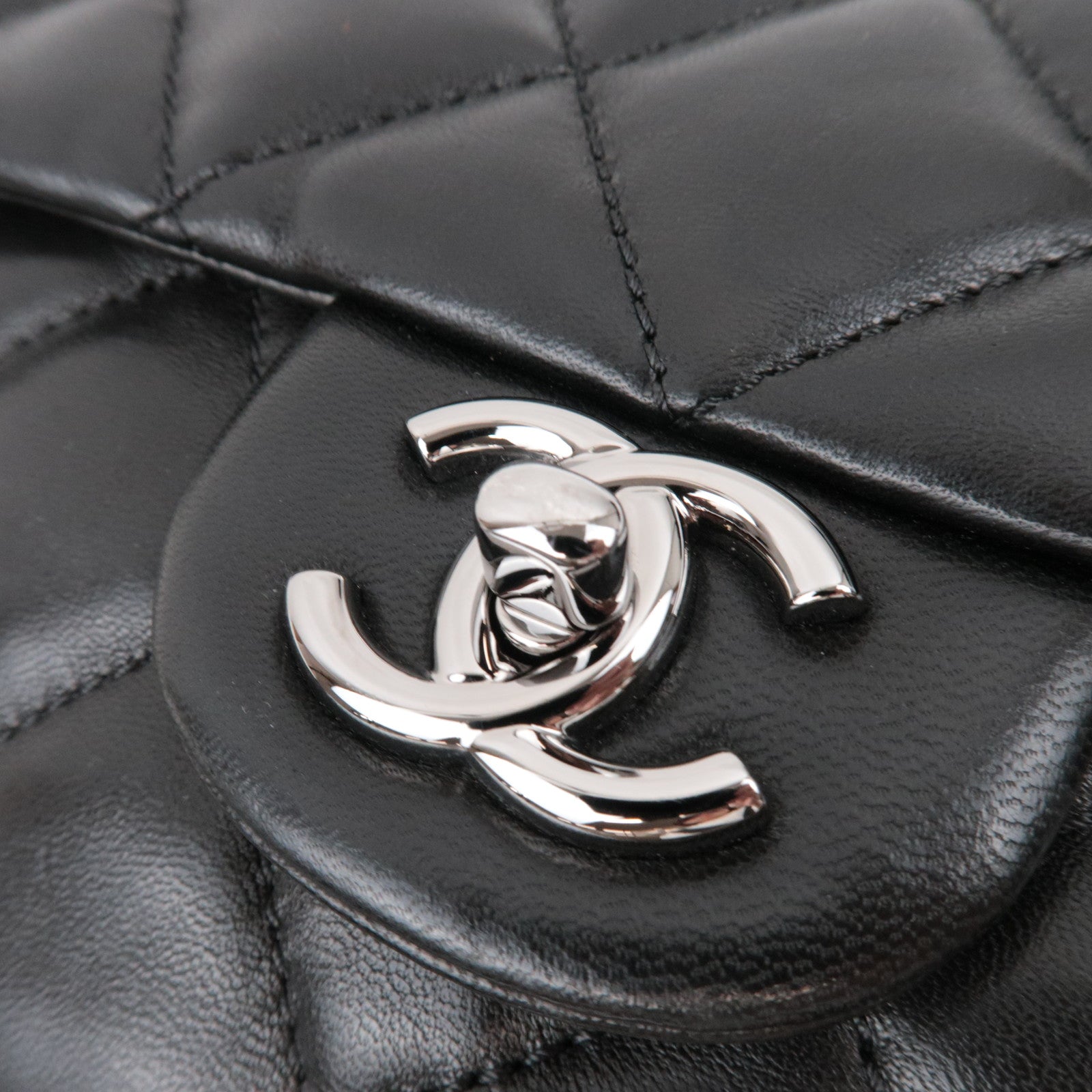 CHANEL Matelasse Chain Shoulder Bag Leather Black Silver HDW *Dust bag, G card