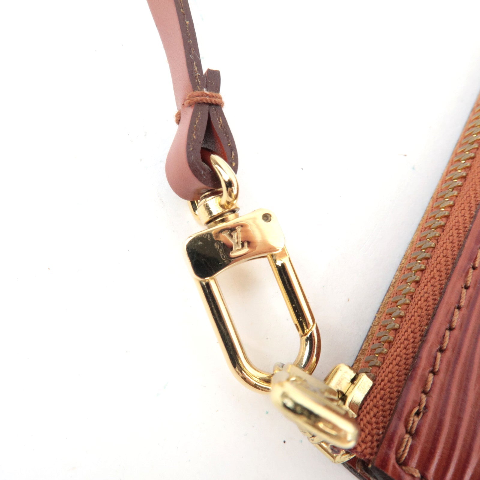 Louis Vuitton Epi Pochette Accessoires Old Model Hand Bag Kenya Brown M52953 AR1926