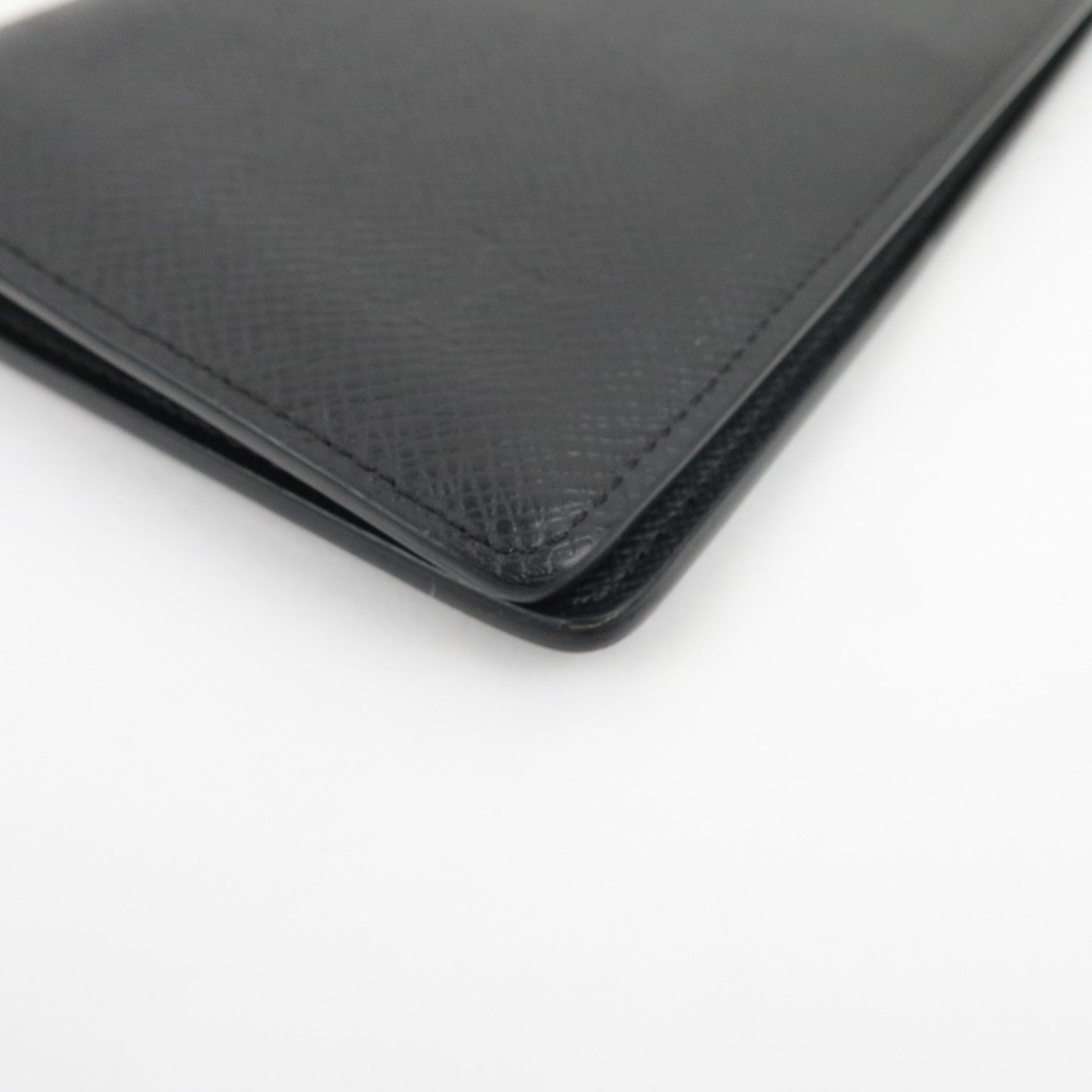 Louis Vuitton Taiga Portefeuille Brazza Long Wallet Noir M30501 RFID