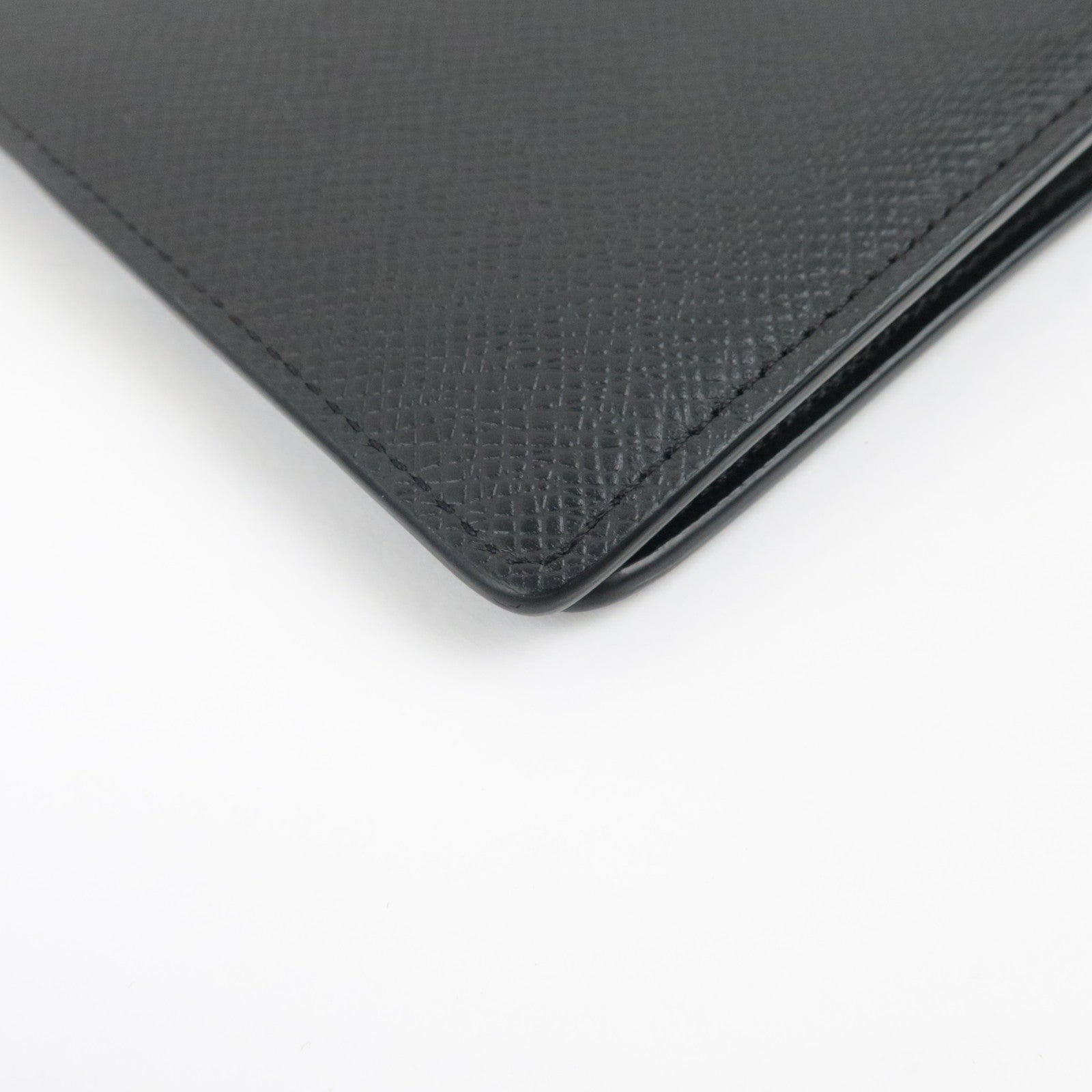 Louis Vuitton Taiga Portefeuille Brazza Long Wallet Noir M30501 RFID