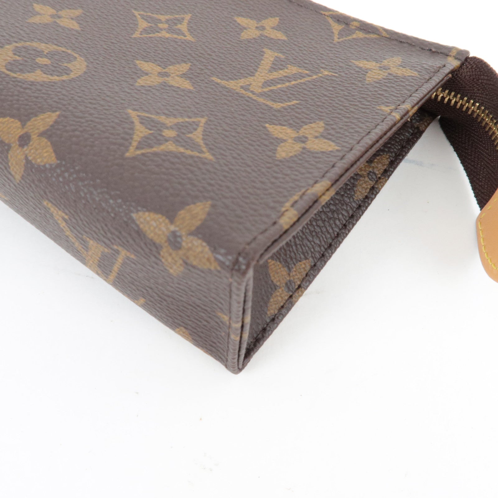 Louis Vuitton Monogram Poche Toilette 15 Toiletry Cosmetic Pouch M47546 DU2101