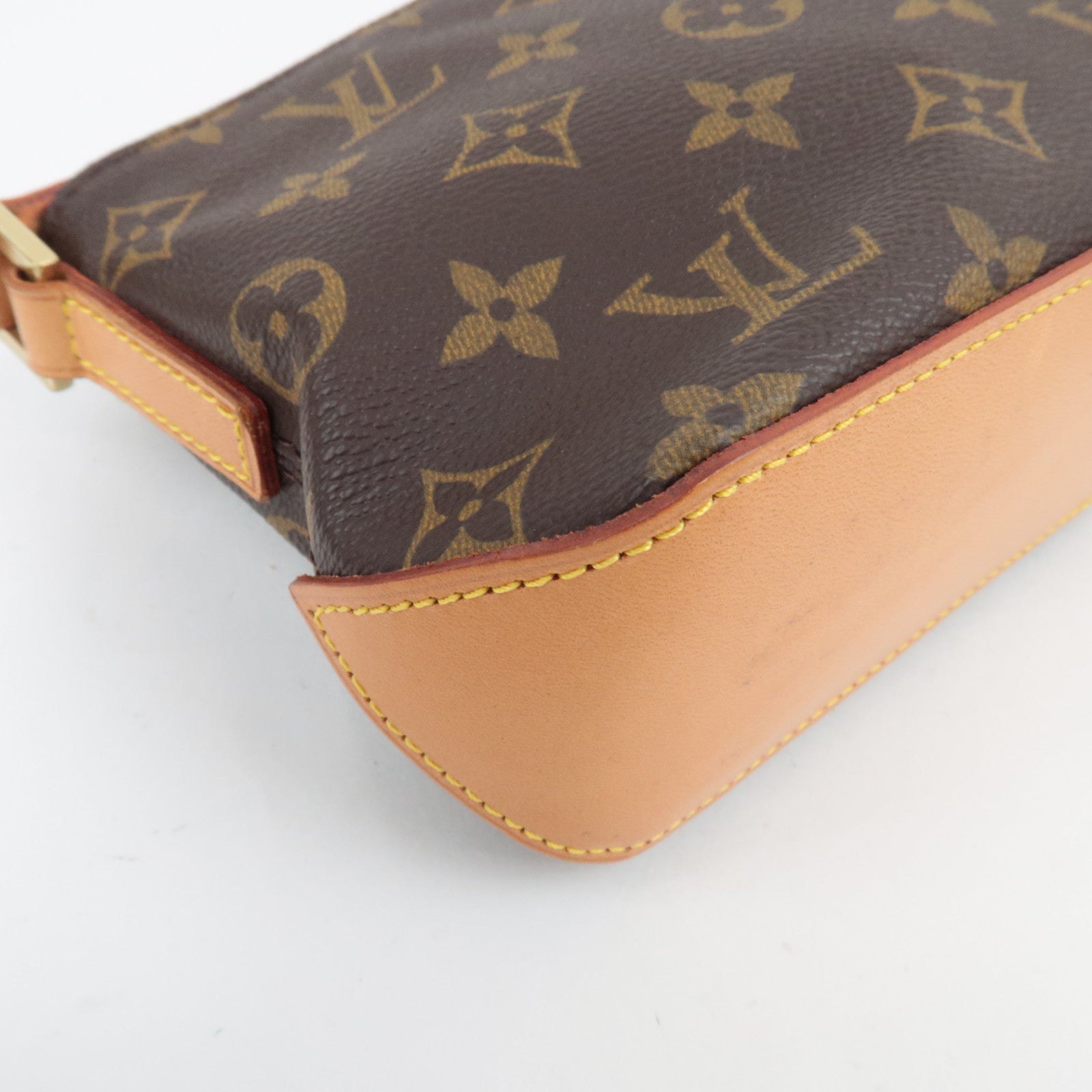 Louis Vuitton Monogram Trotteur Shoulder Bag M51240 AR1010
