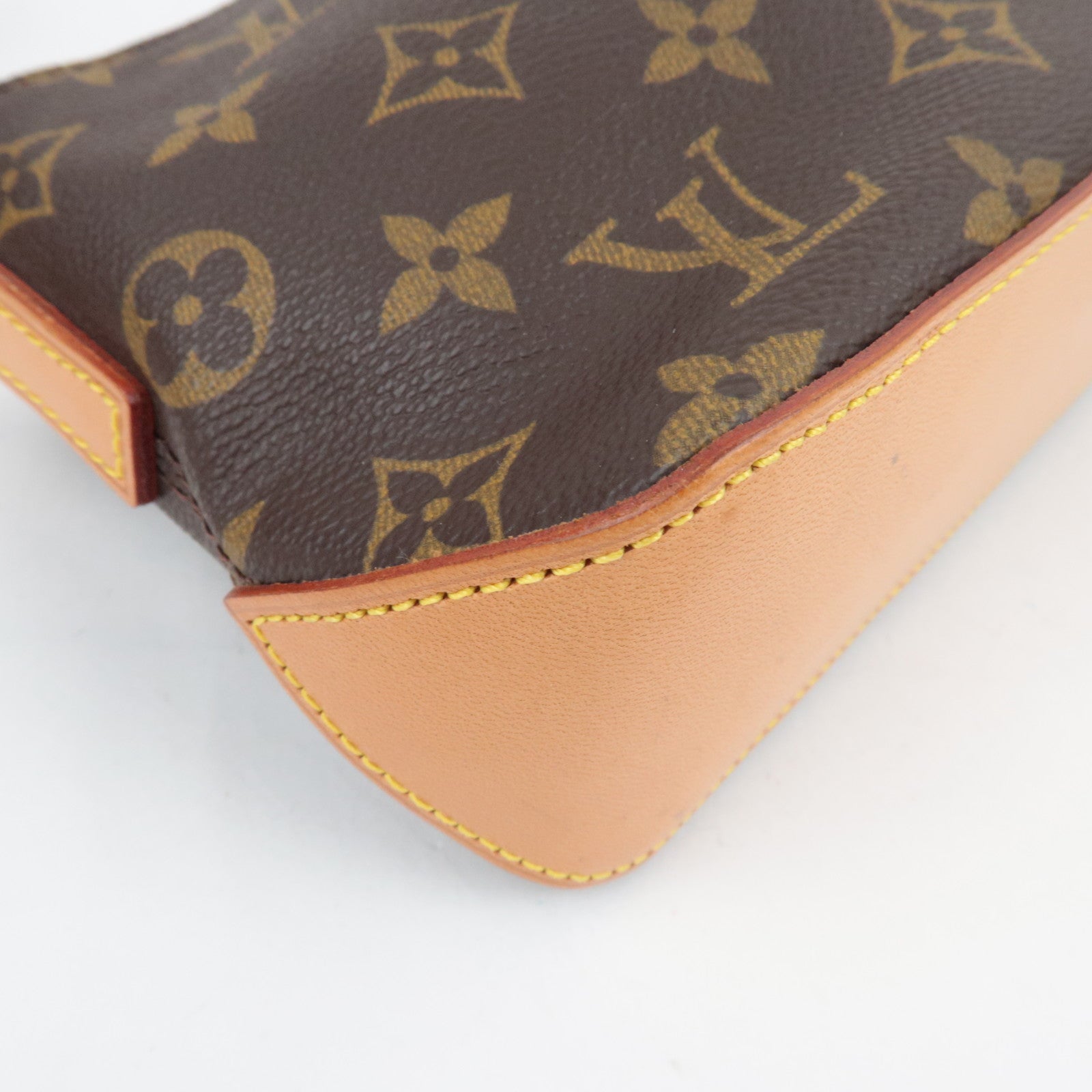 Louis Vuitton Monogram Trotteur Shoulder Bag M51240 AR1010