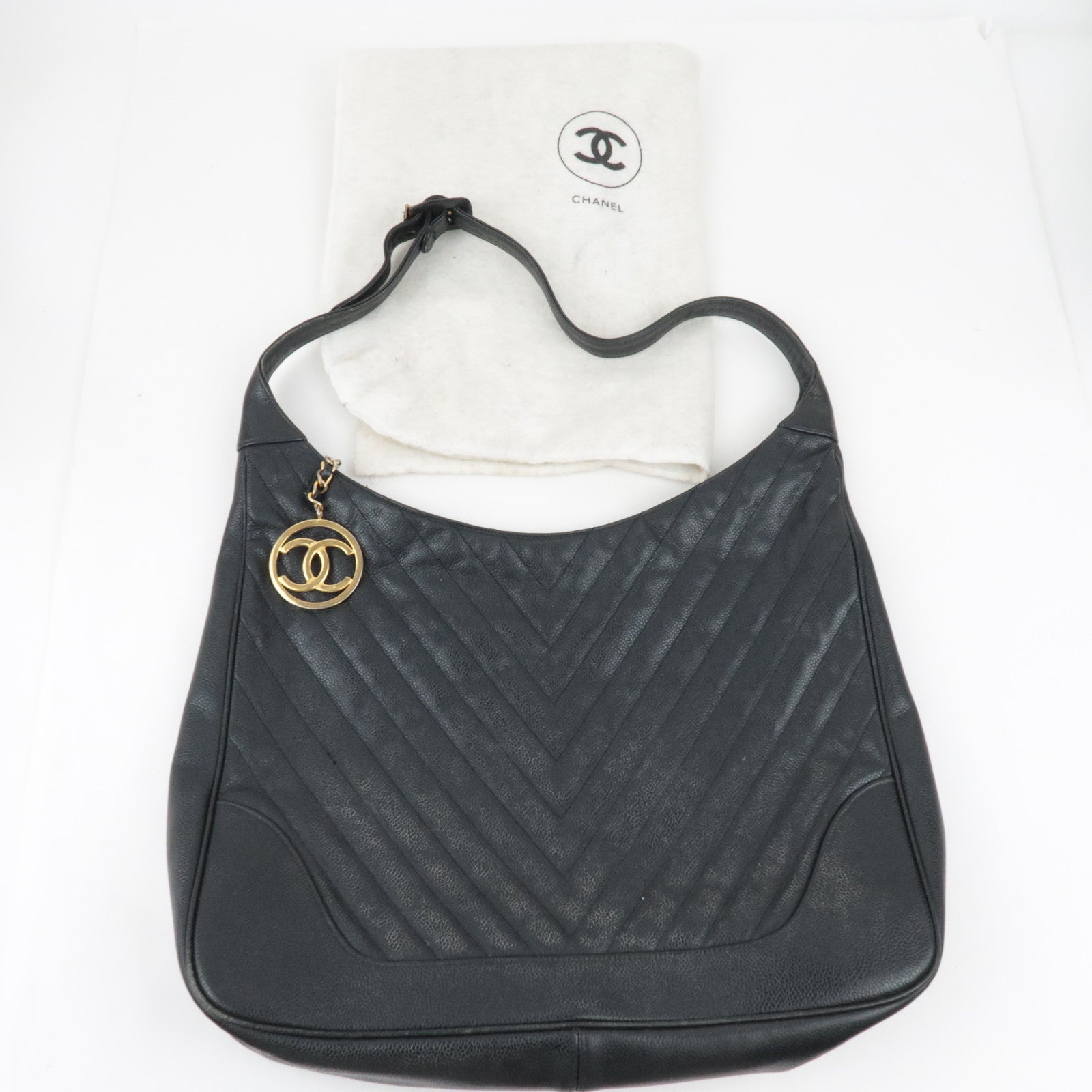 CHANEL V-Stitch Shoulder Bag Caviar Skin Black Gold HDW 1842787 *Dust bag