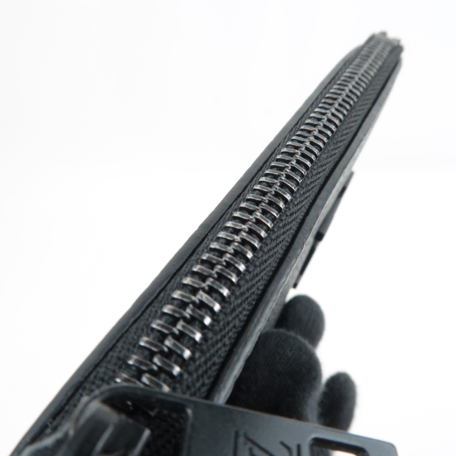 Louis Vuitton Aerogram Pochette Cles Coin Case Leather Noir M81031