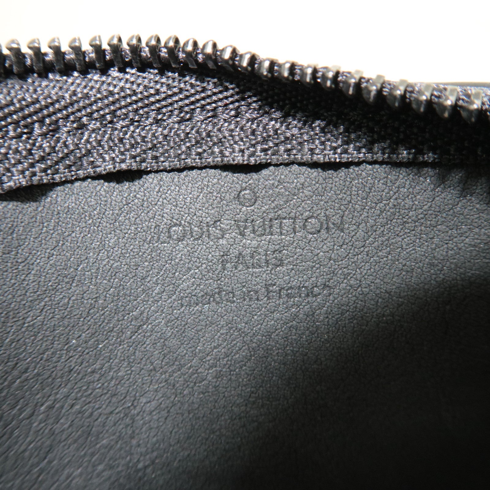 Louis Vuitton Aerogram Pochette Cles Coin Case Leather Noir M81031