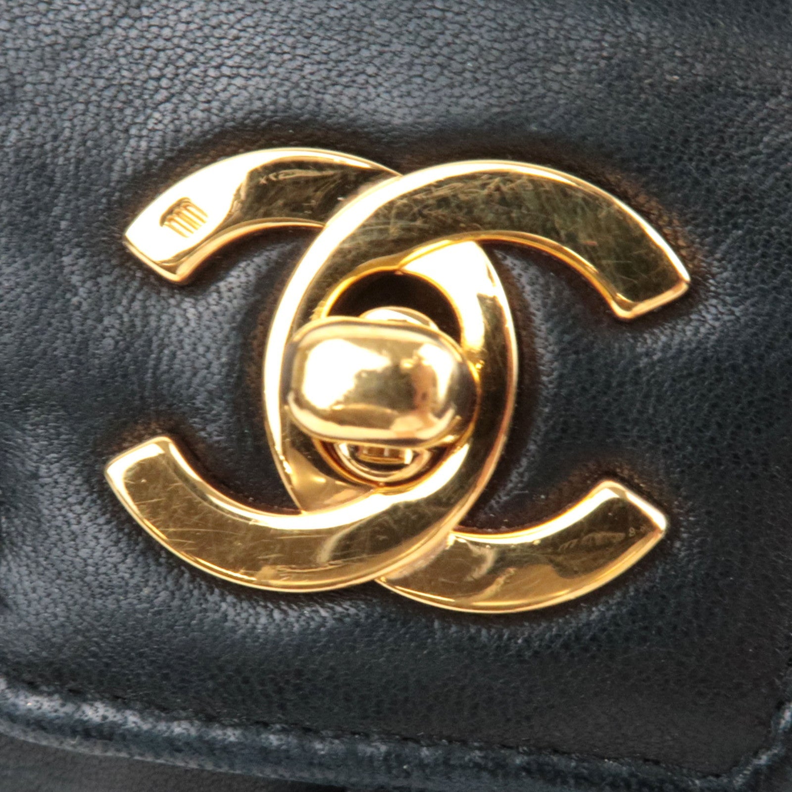CHANEL Matelasse 22 Chain Shoulder Bag Lambskin Black Gold HDW 1709144 *Box, Dust bag, G card