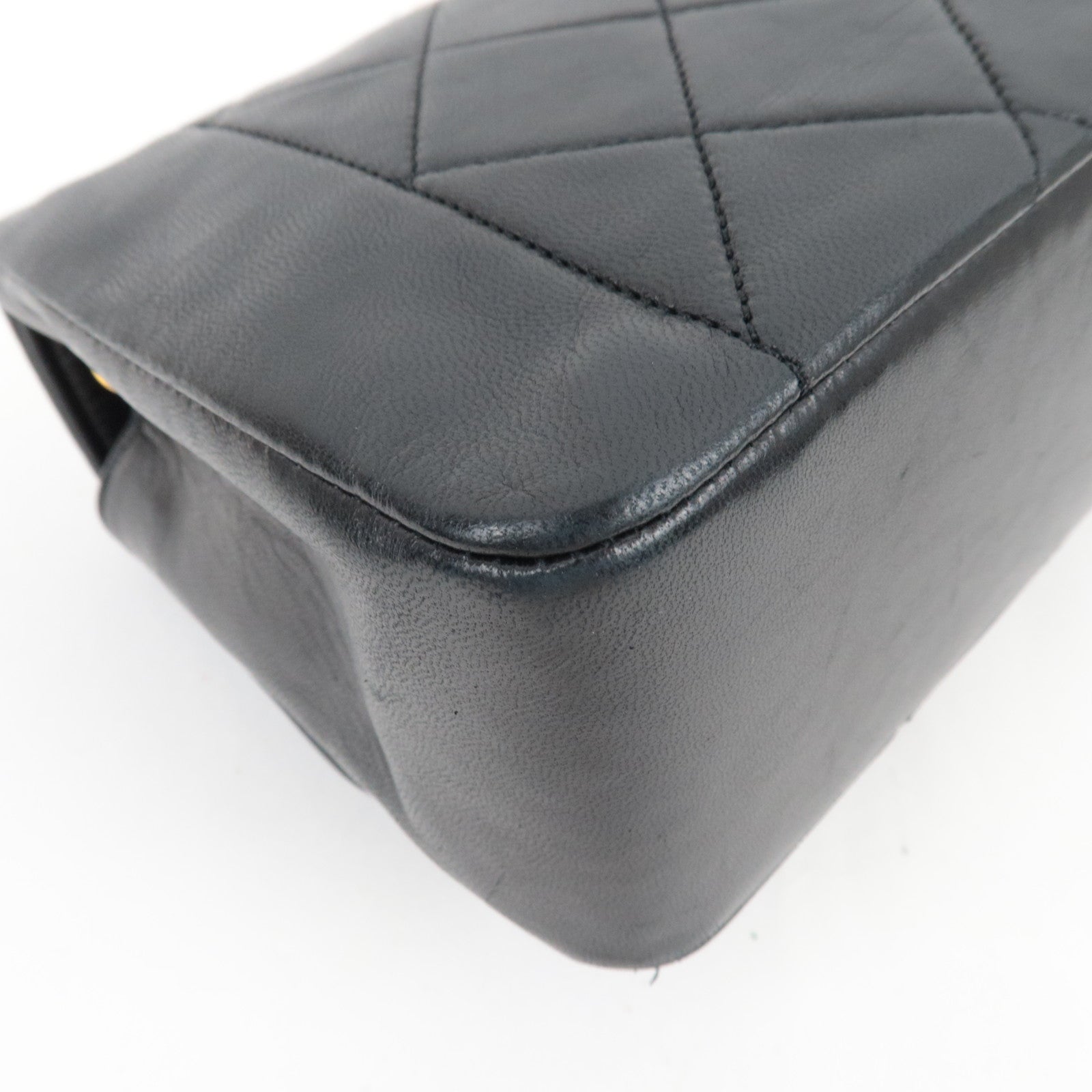 CHANEL Matelasse 22 Chain Shoulder Bag Lambskin Black Gold HDW 1709144 *Box, Dust bag, G card