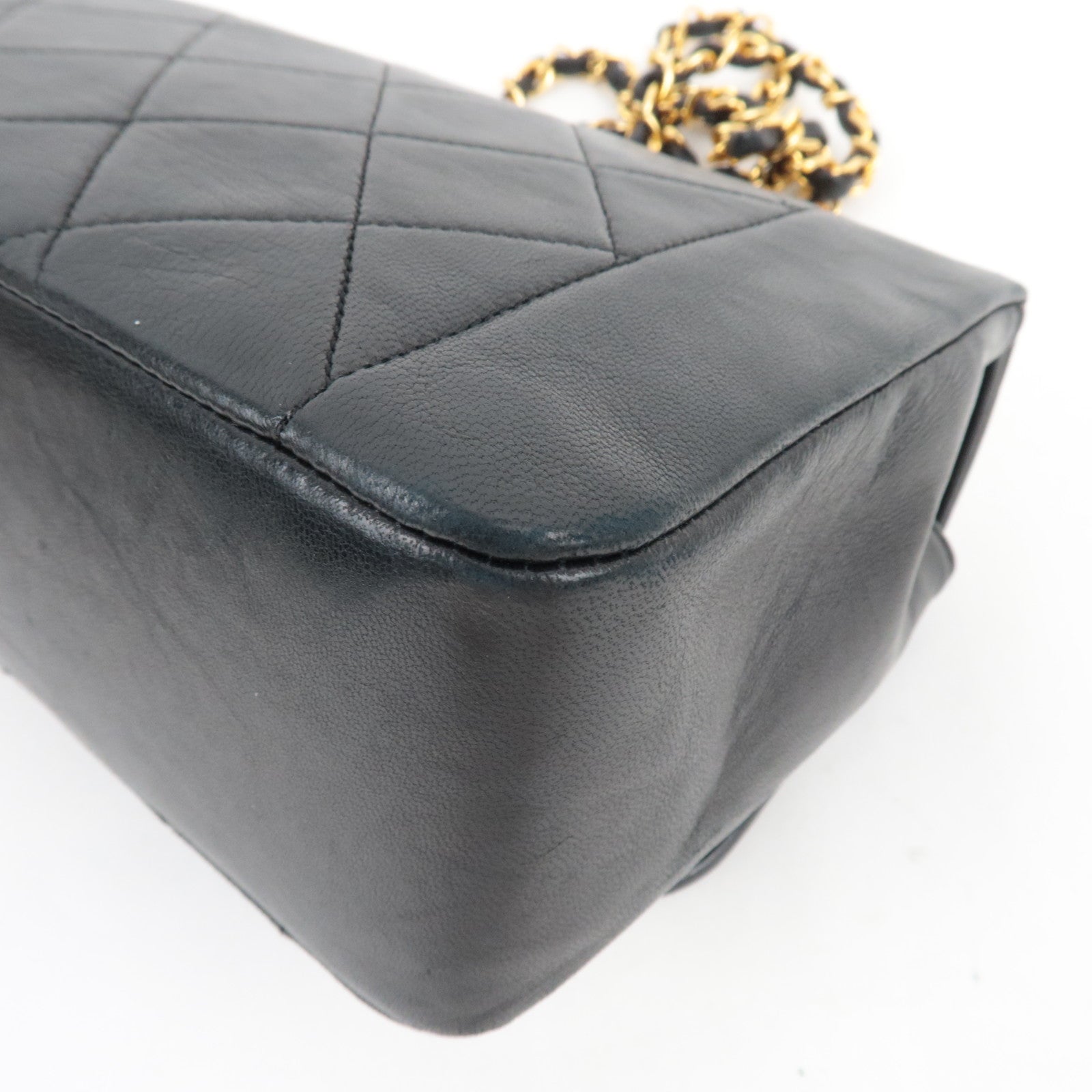 CHANEL Matelasse 22 Chain Shoulder Bag Lambskin Black Gold HDW 1709144 *Box, Dust bag, G card