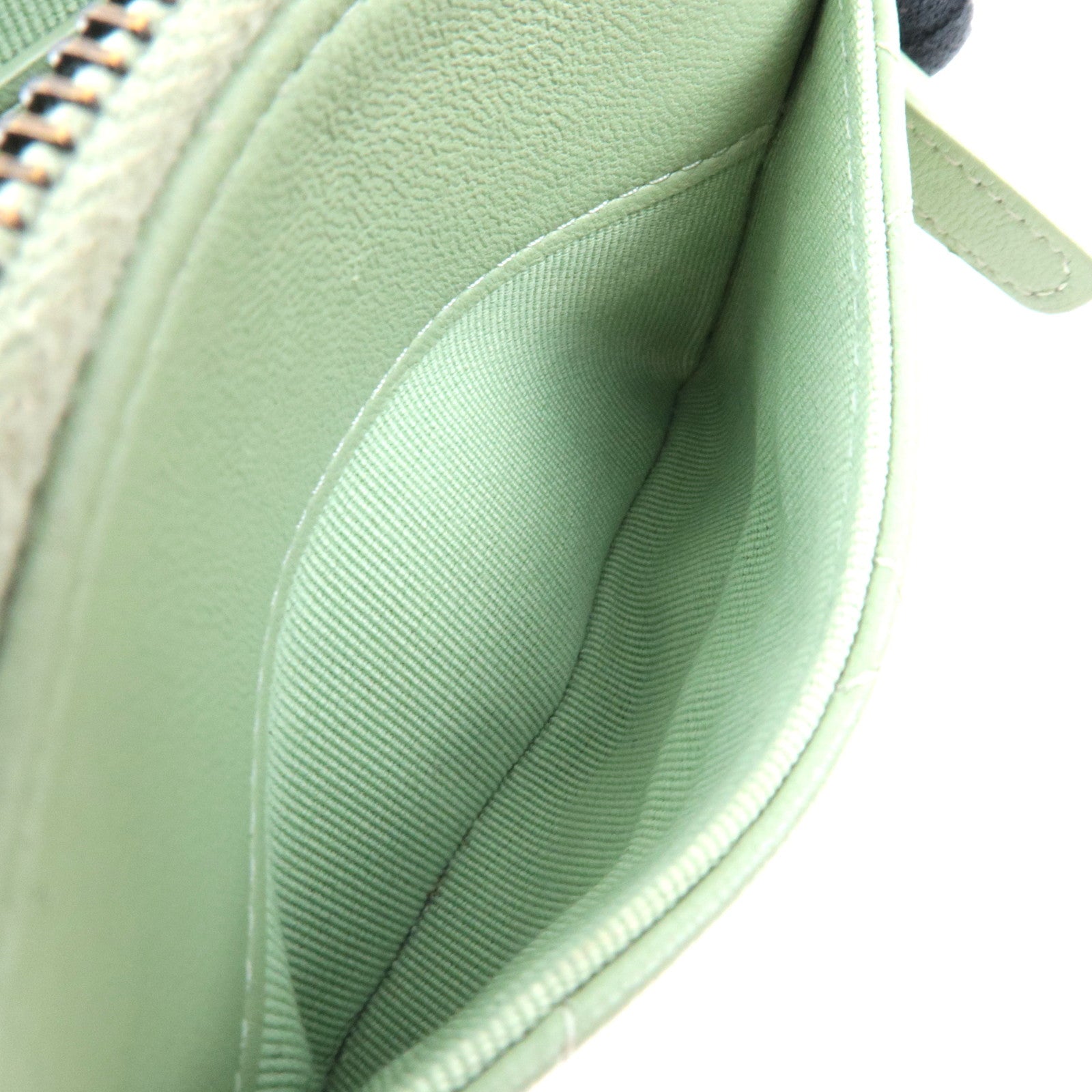 CHANEL Matelasse Zip Coin Purse Lambskin Green AP2061 *Box, Dust bag