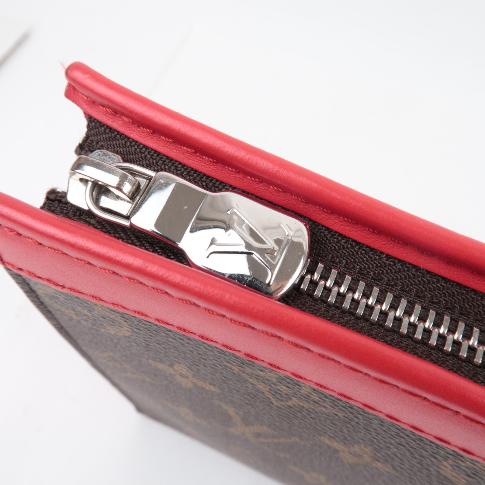 Louis Vuitton Monogram Pochette Voyage MM Clutch Bag Sari Red M12817 RFID