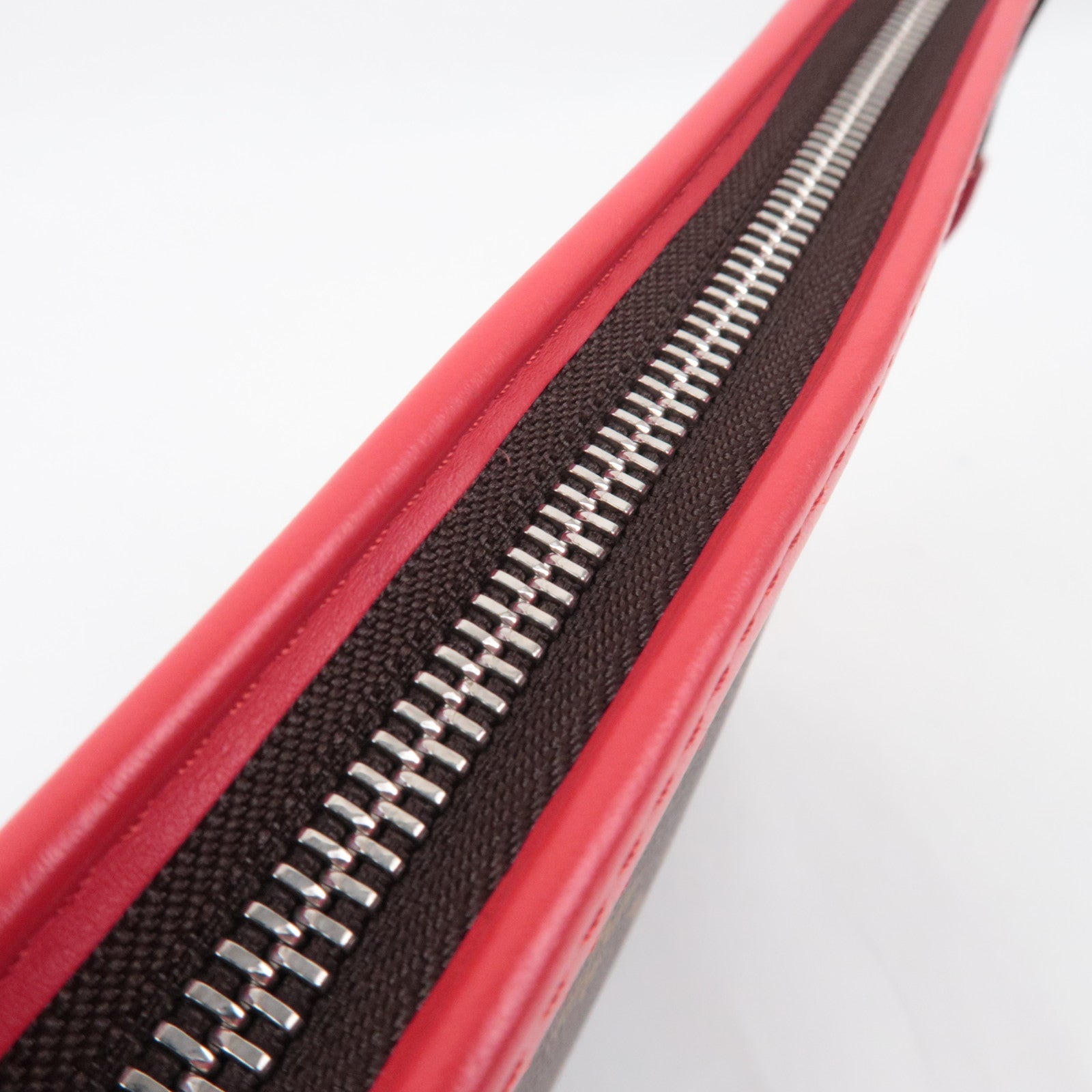 Louis Vuitton Monogram Pochette Voyage MM Clutch Bag Sari Red M12817 RFID