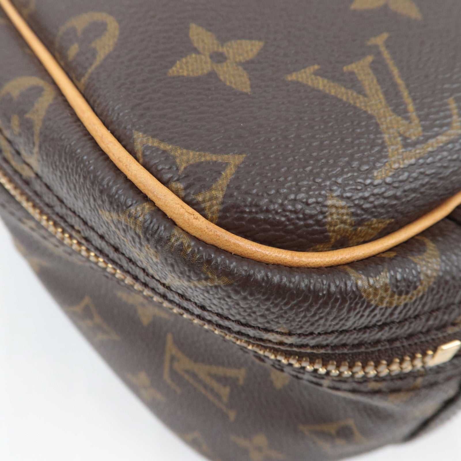 Louis Vuitton Monogram Excursion Handbag M41450 VI0917