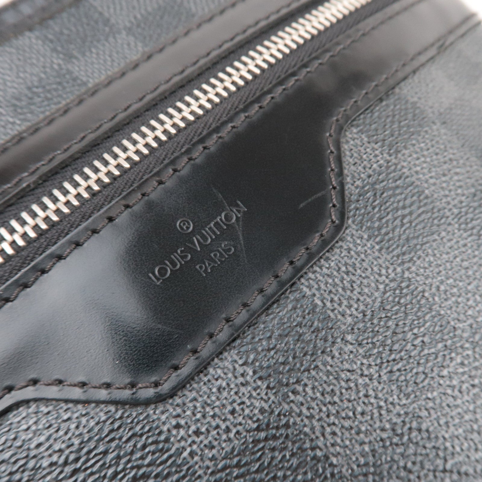 Louis Vuitton Damier Graphite Thomas Shoulder Bag N58028 VI4059