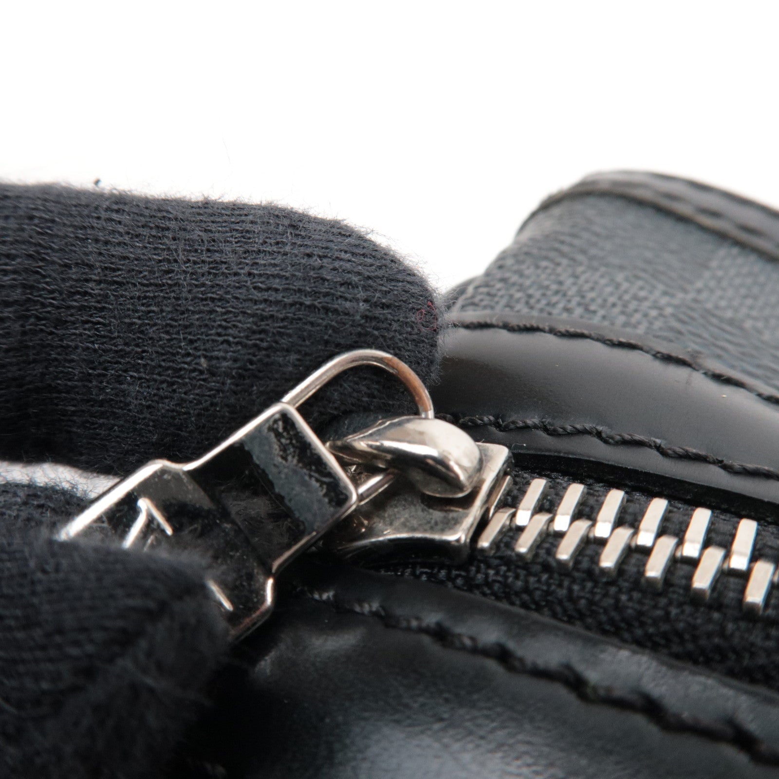 Louis Vuitton Damier Graphite Thomas Shoulder Bag N58028 VI4059