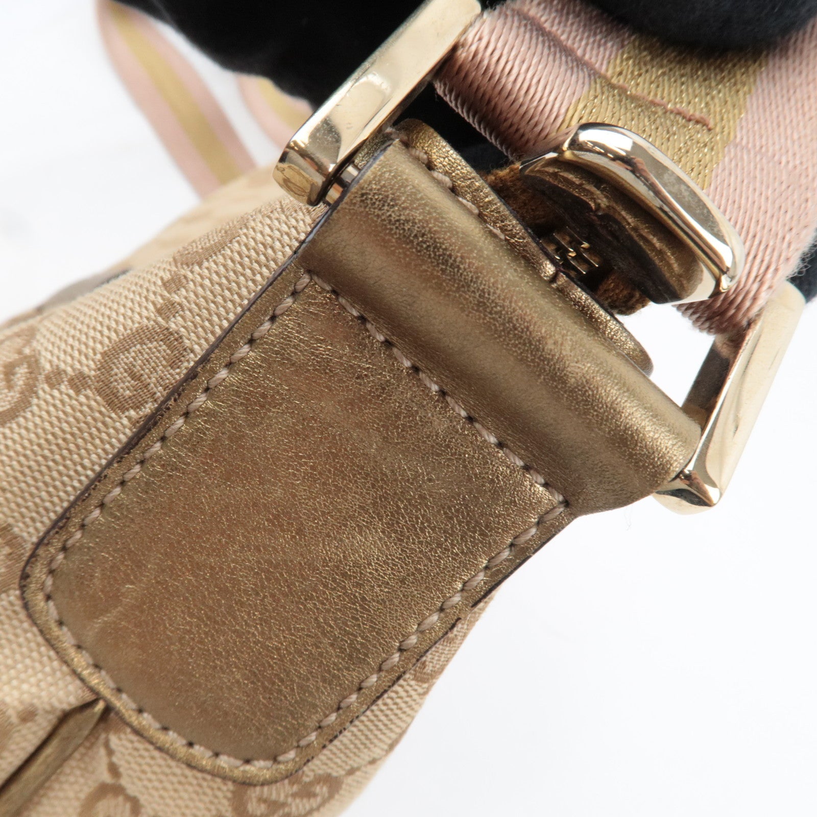 GUCCI Sherry Shoulder Bag GG Canvas Leather Beige Gold 181092