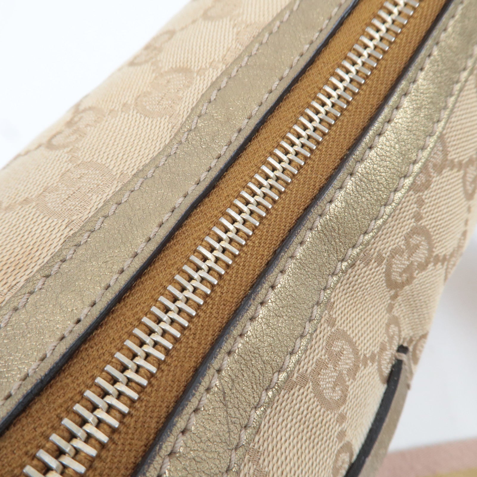 GUCCI Sherry Shoulder Bag GG Canvas Leather Beige Gold 181092