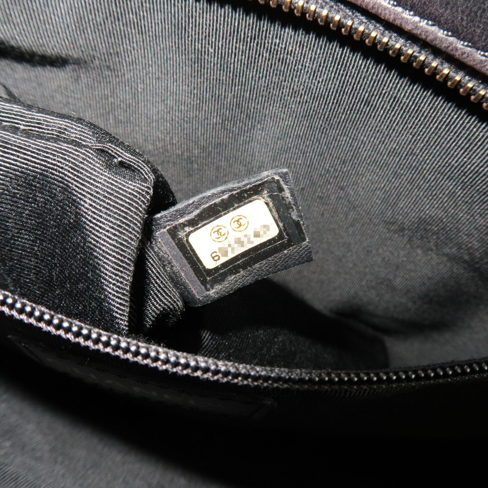 CHANEL Chocolate Bar Tote Bag Vertical Lambskin Black Gold HDW 6915147