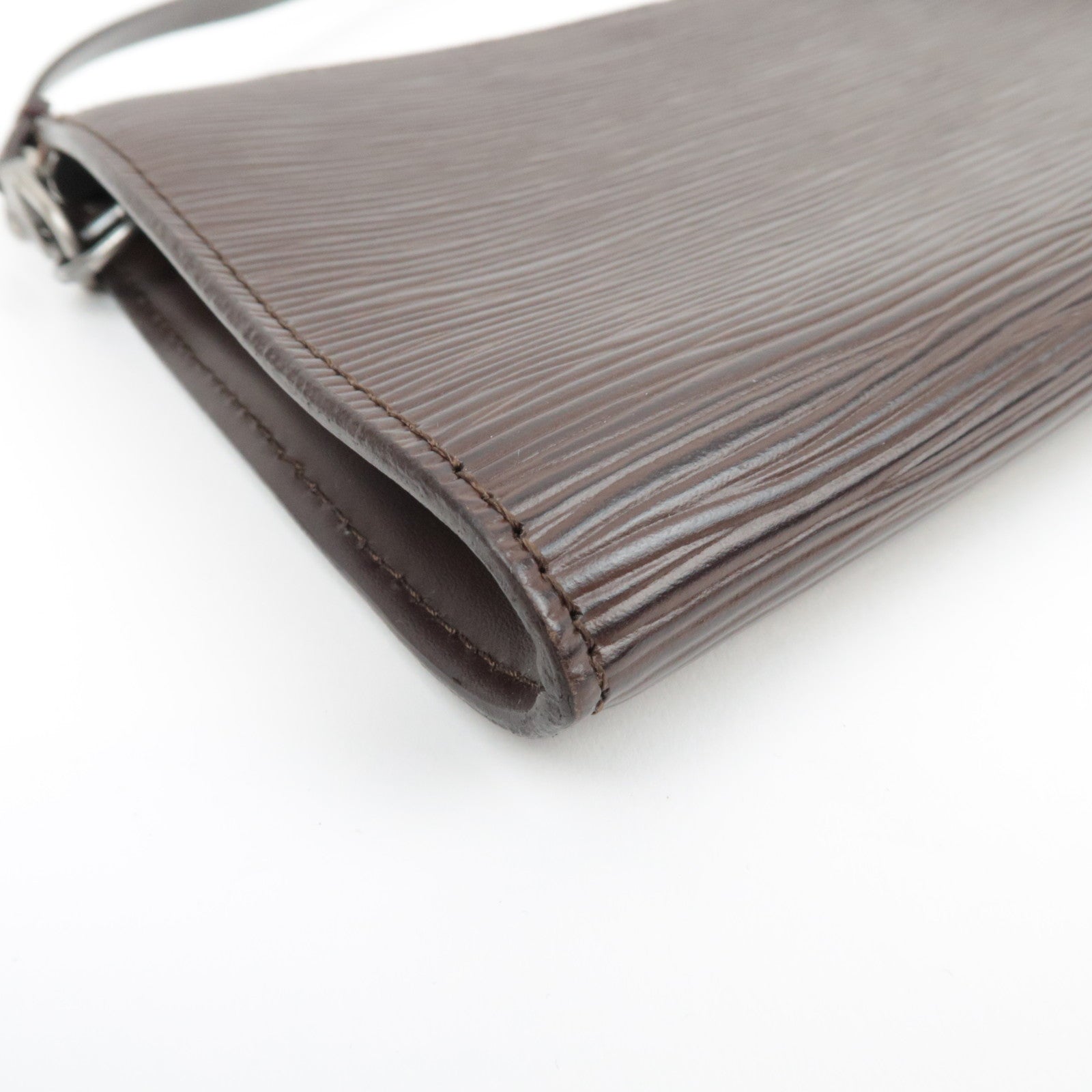 Louis Vuitton Epi Pochette Accessoires Handbag Mocha M5294D AR1011