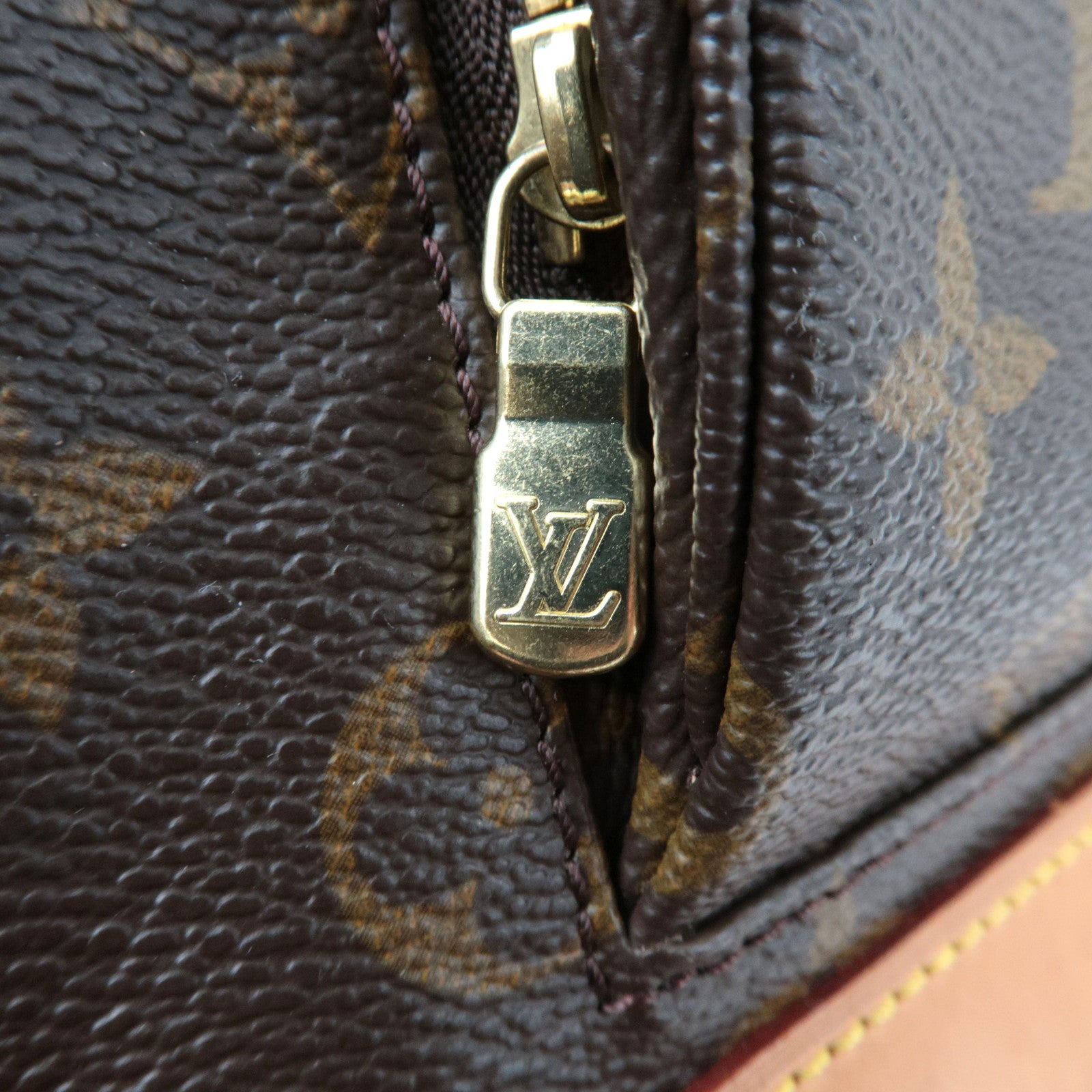 Louis Vuitton Monogram Montsouris MM Backpack M51136 SP0050