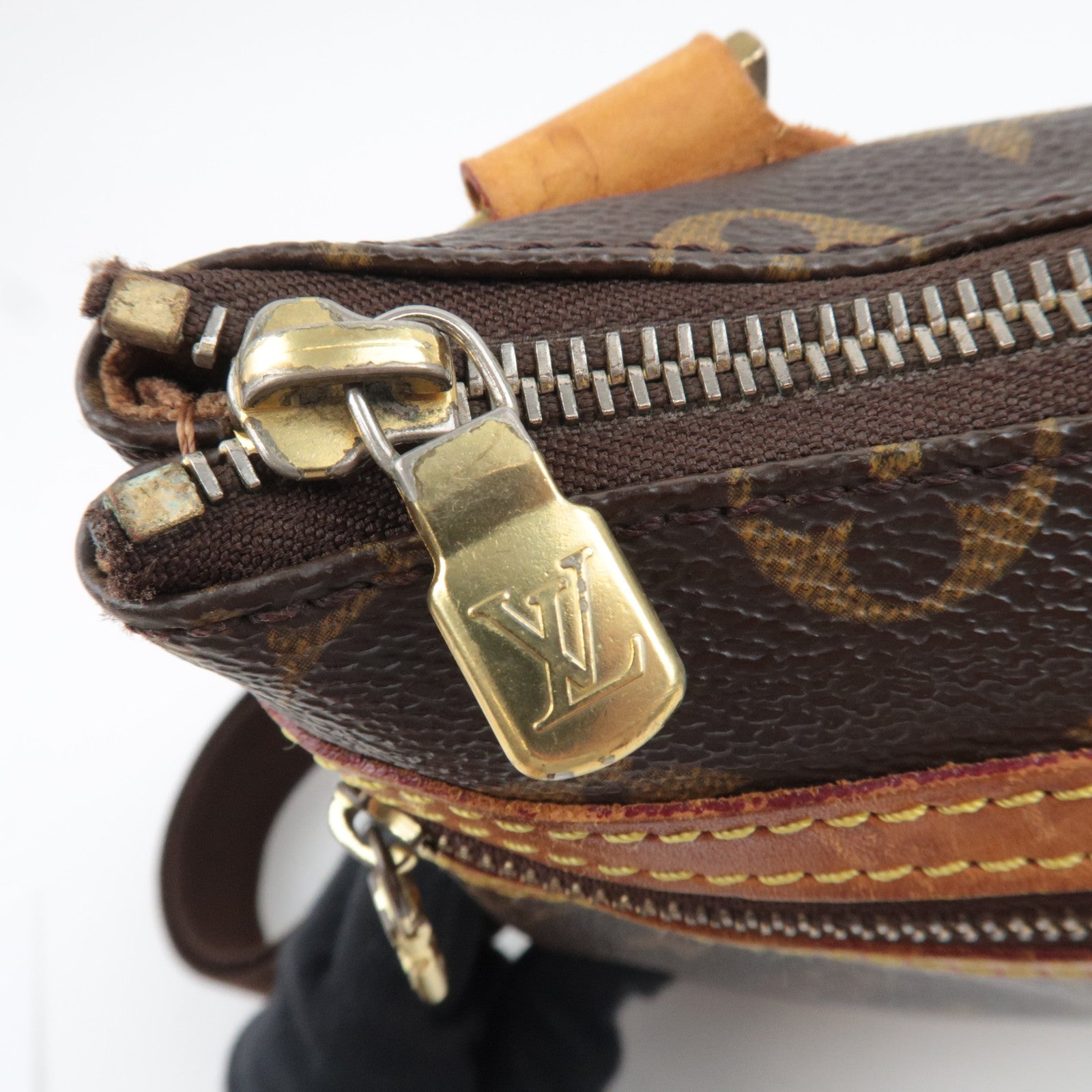 Louis Vuitton Monogram Pochette Bosphore Shoulder Bag M40044 MI0026