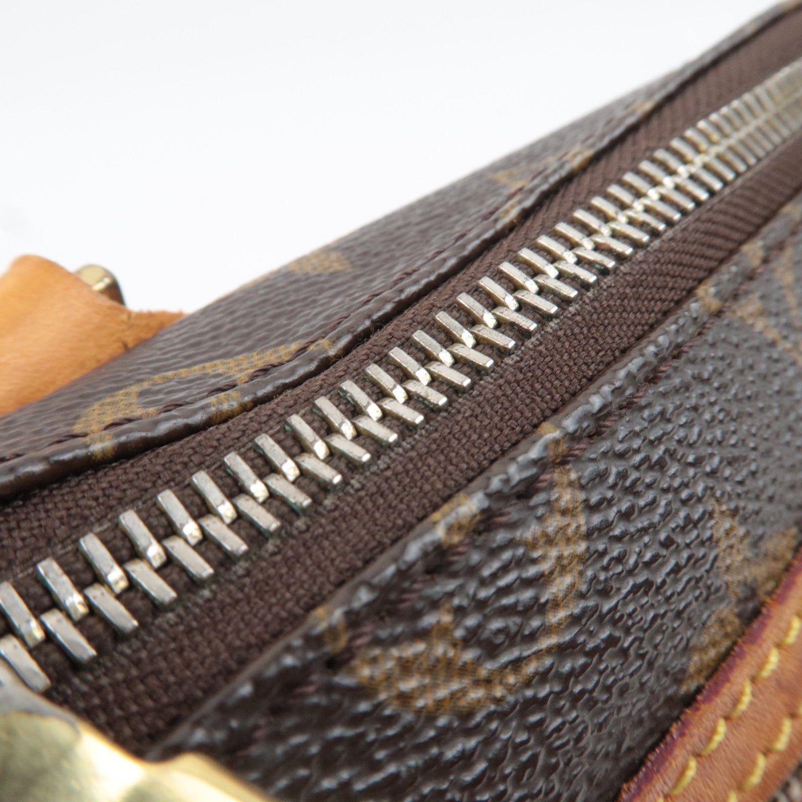 Louis Vuitton Monogram Pochette Bosphore Shoulder Bag M40044 MI0026