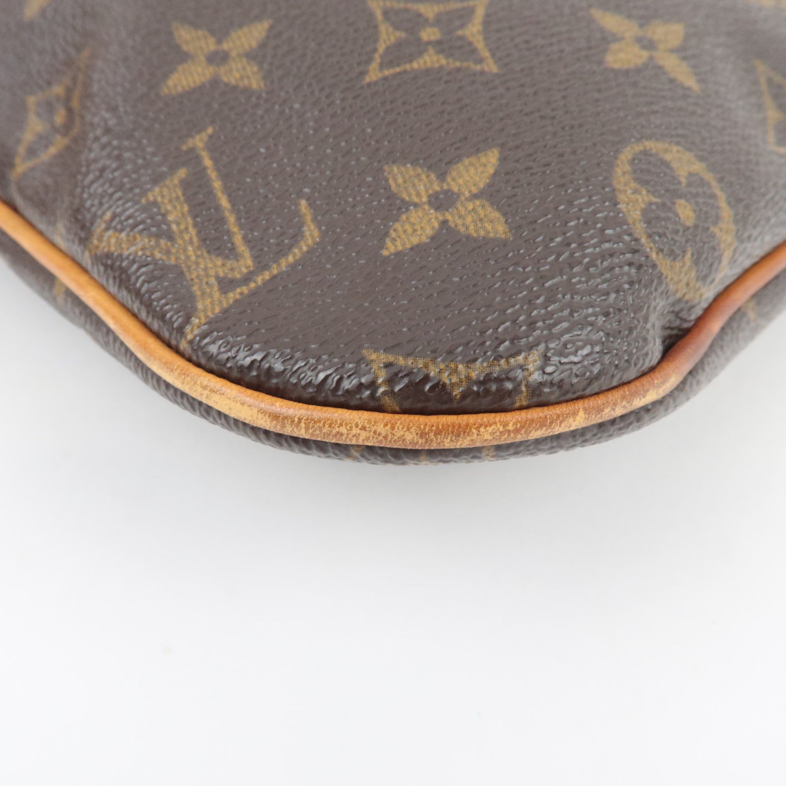 Louis Vuitton Monogram Pochette Bosphore Shoulder Bag M40044 MI0026
