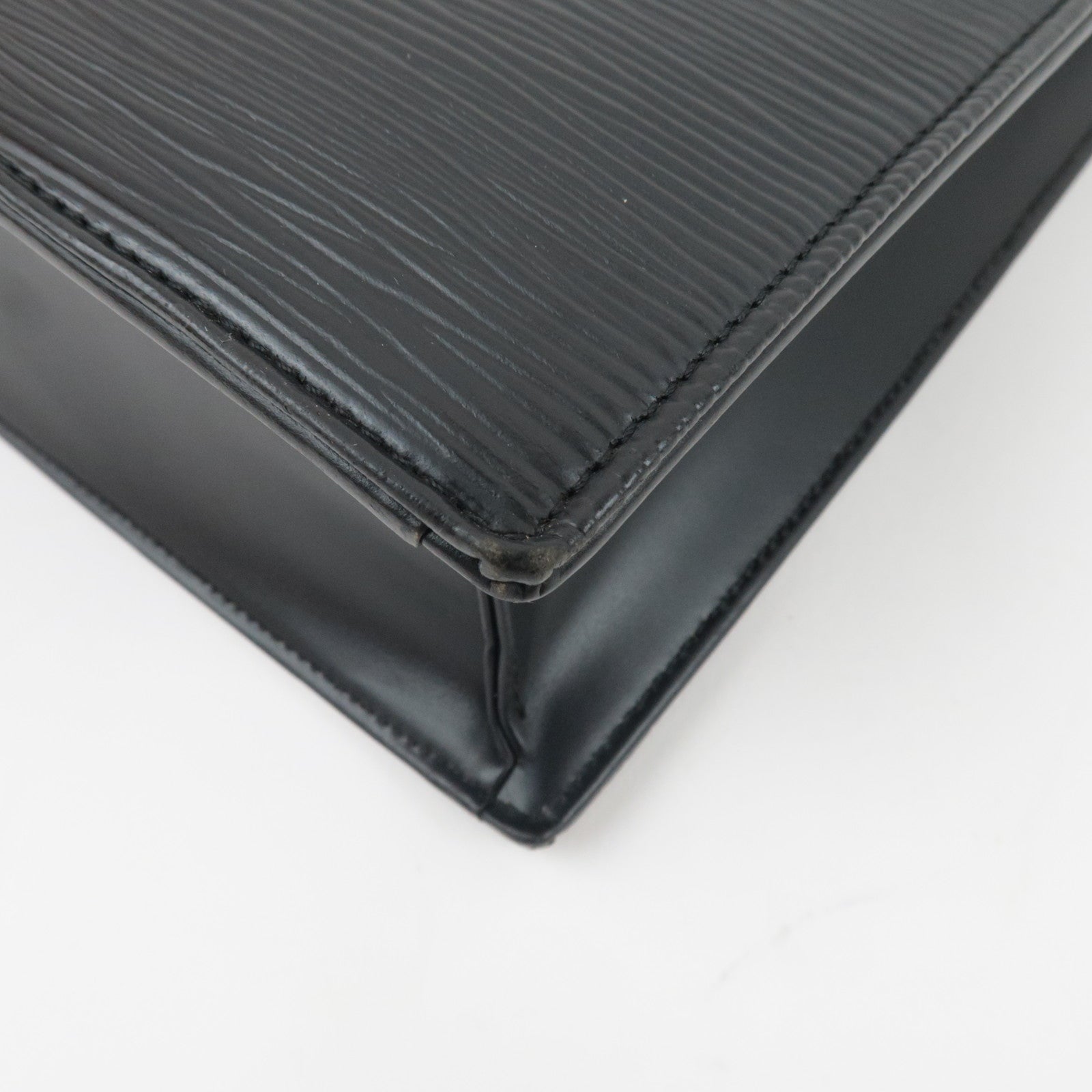 Louis Vuitton Epi Ombre Handbag Noir M52102 MI0929