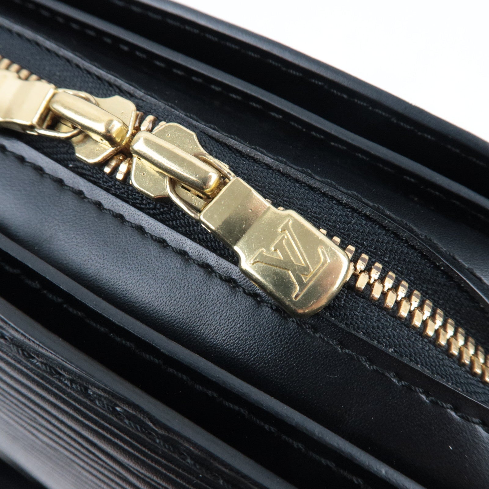 Louis Vuitton Epi Pont Neuf Handbag Noir M52052 MI0958