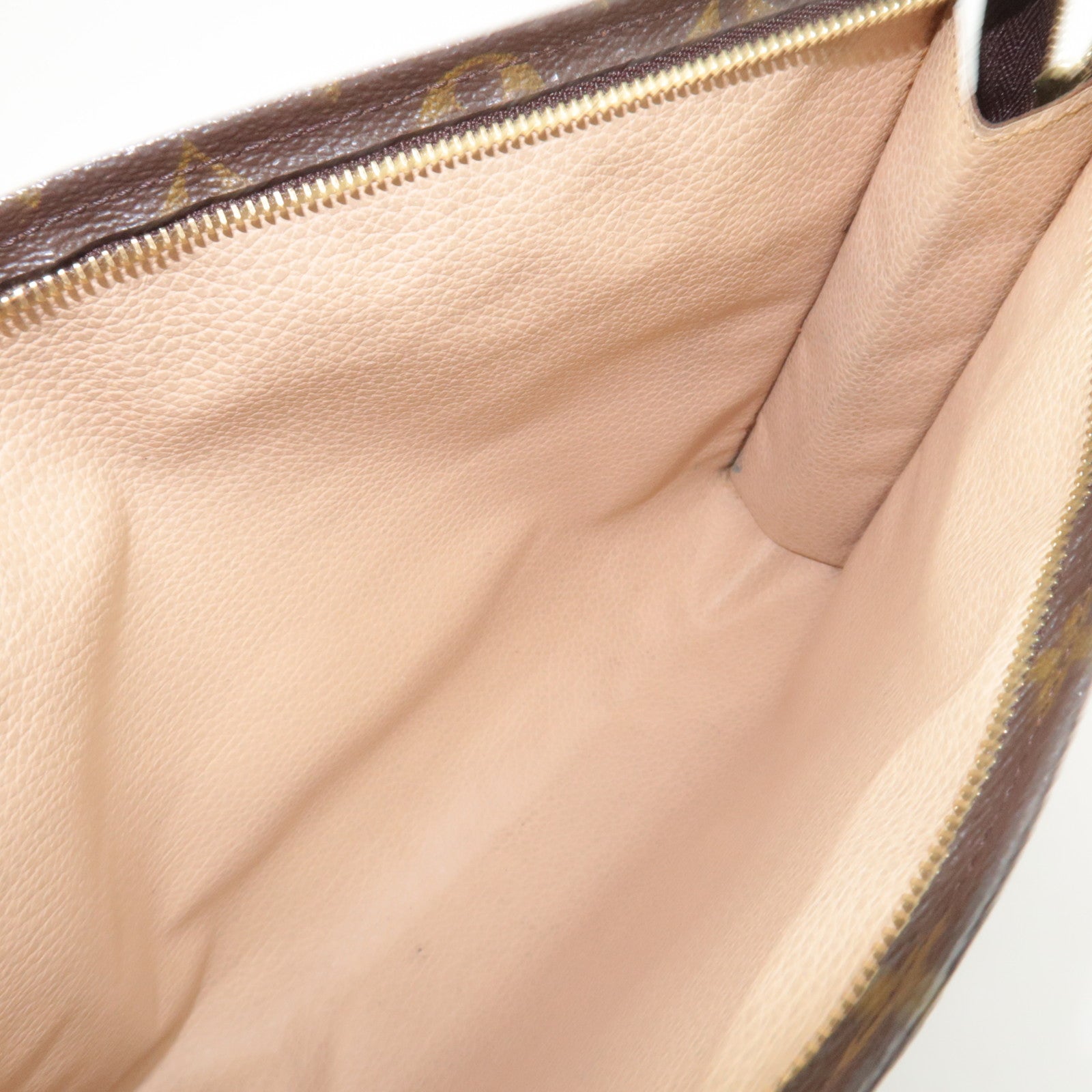 Louis Vuitton Monogram Poche Toilette 26 Toiletry Bag Cosmetic Pouch M47542