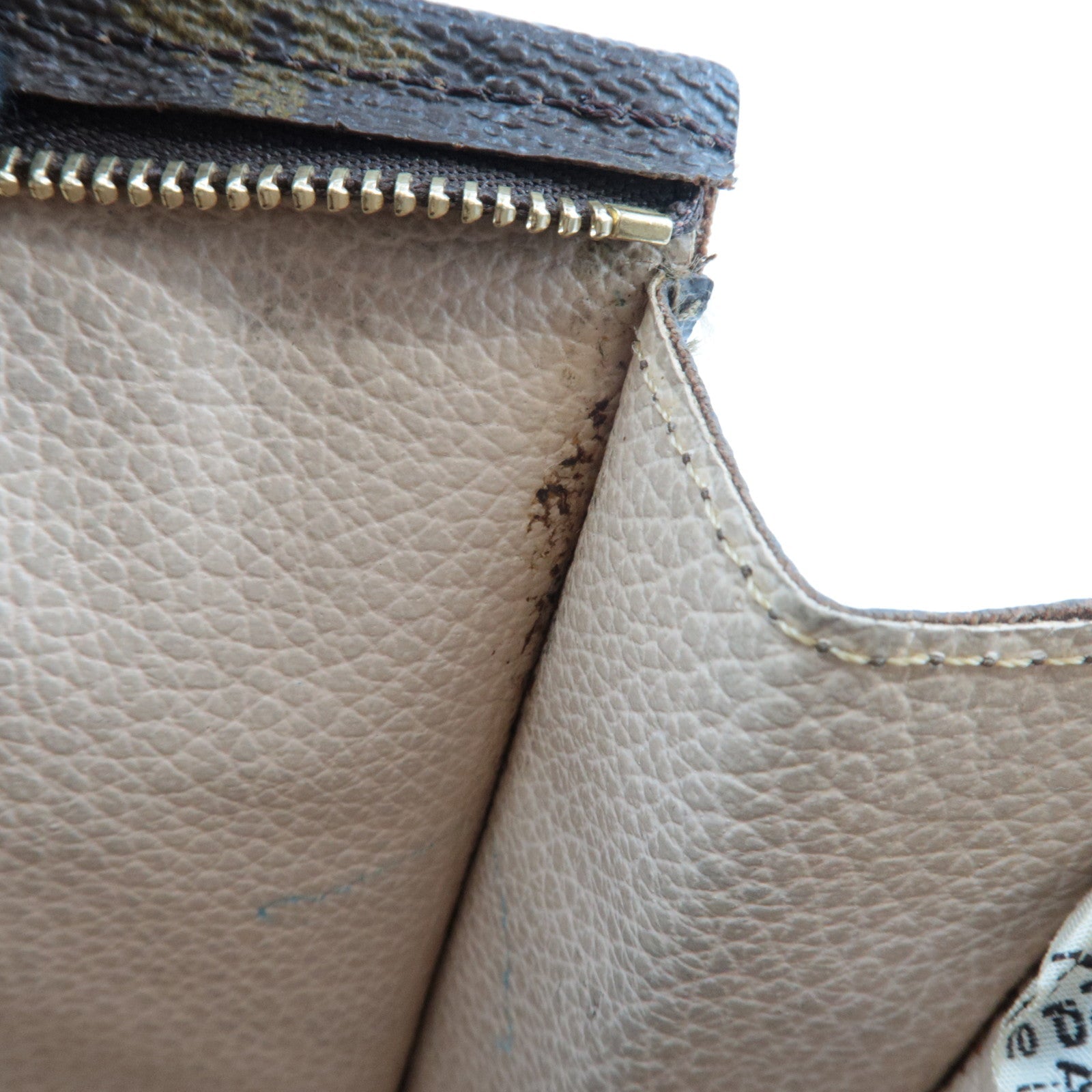 Louis Vuitton Monogram Poche Toilette 26 Toiletry Bag Cosmetic Pouch M47542