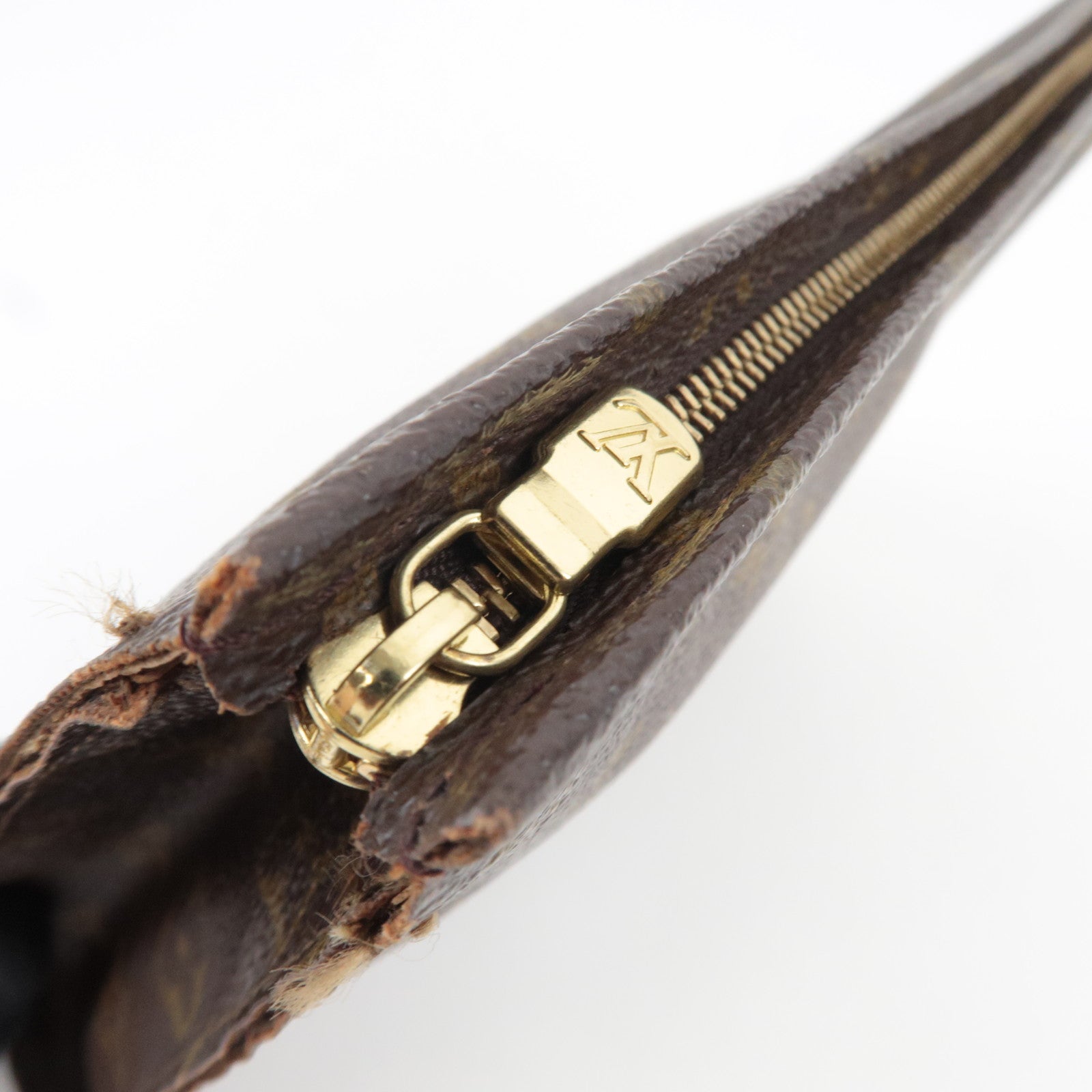 Louis Vuitton Monogram Poche Toilette 26 Toiletry Bag Cosmetic Pouch M47542