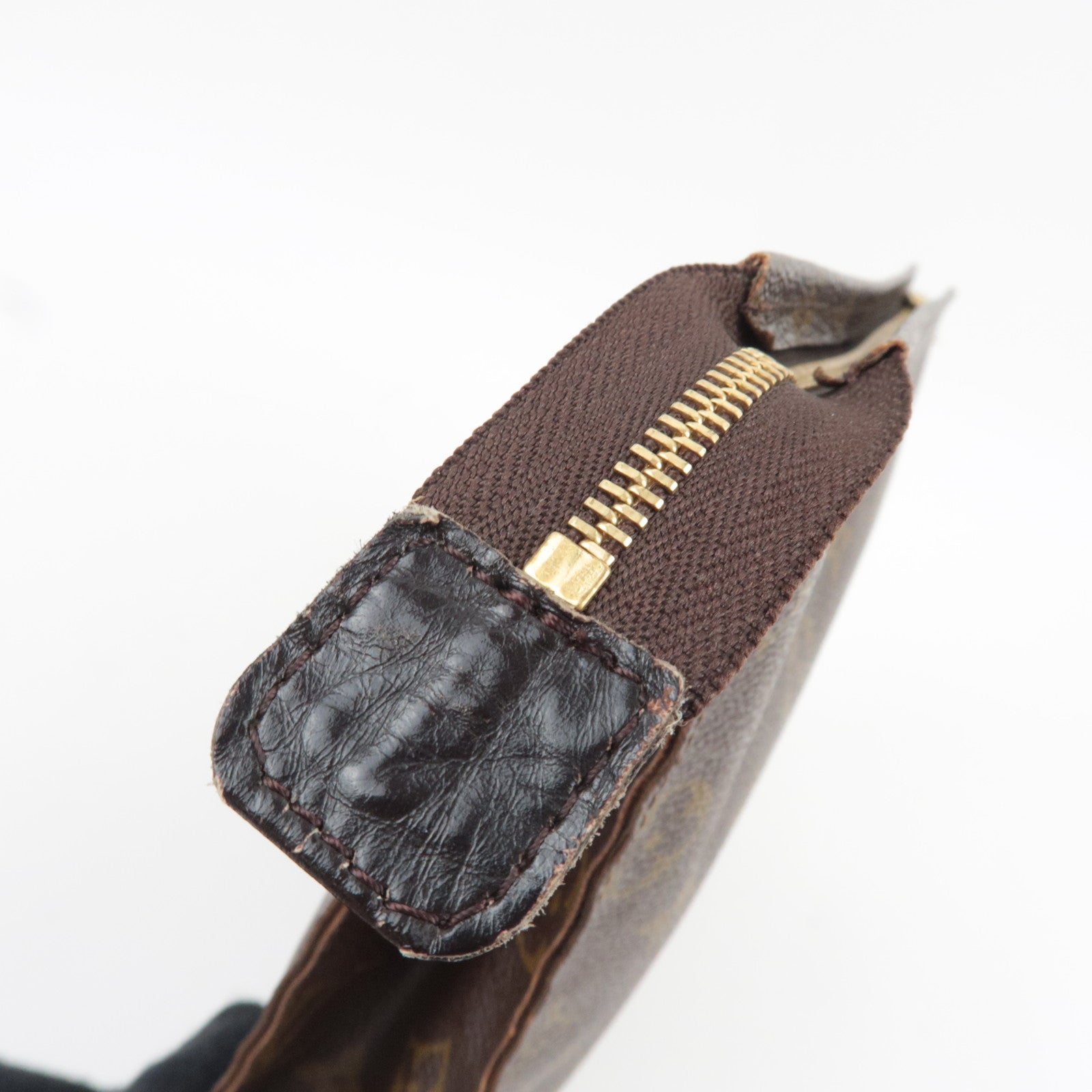 Louis Vuitton Monogram Poche Toilette 26 Toiletry Bag Cosmetic Pouch M47542