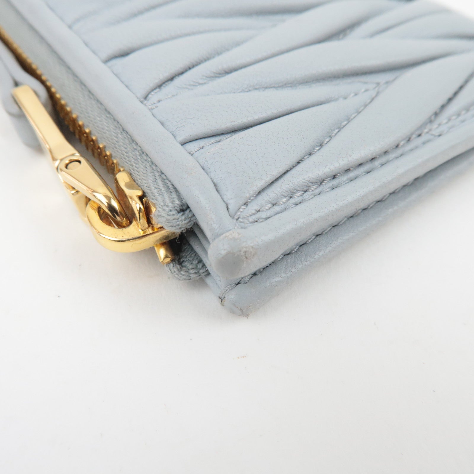 MIU MIU Matelasse Fragment Case Card Case Leather Light Gray