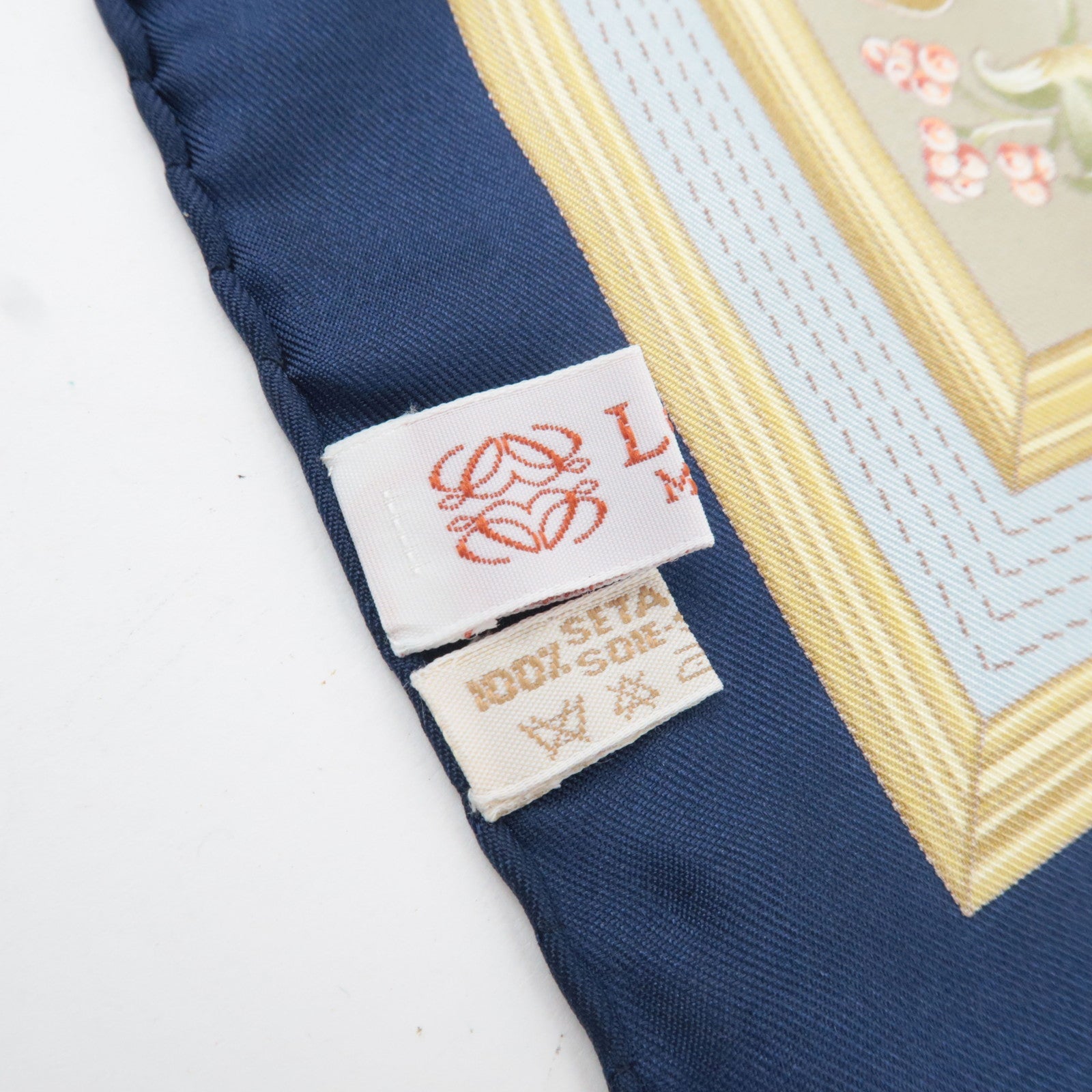 LOEWE Scarf ARTESONADO BARROCO 100% Silk Multicolor