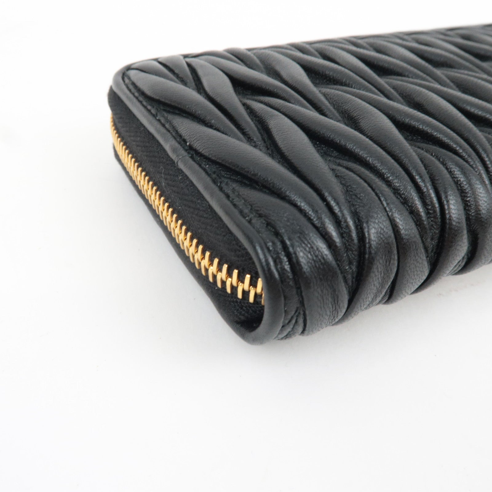 MIU MIU Matelasse Round Zipper Long Wallet Leather Black *Box
