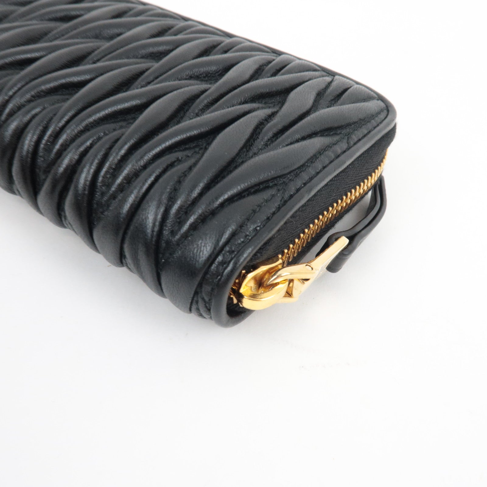 MIU MIU Matelasse Round Zipper Long Wallet Leather Black *Box