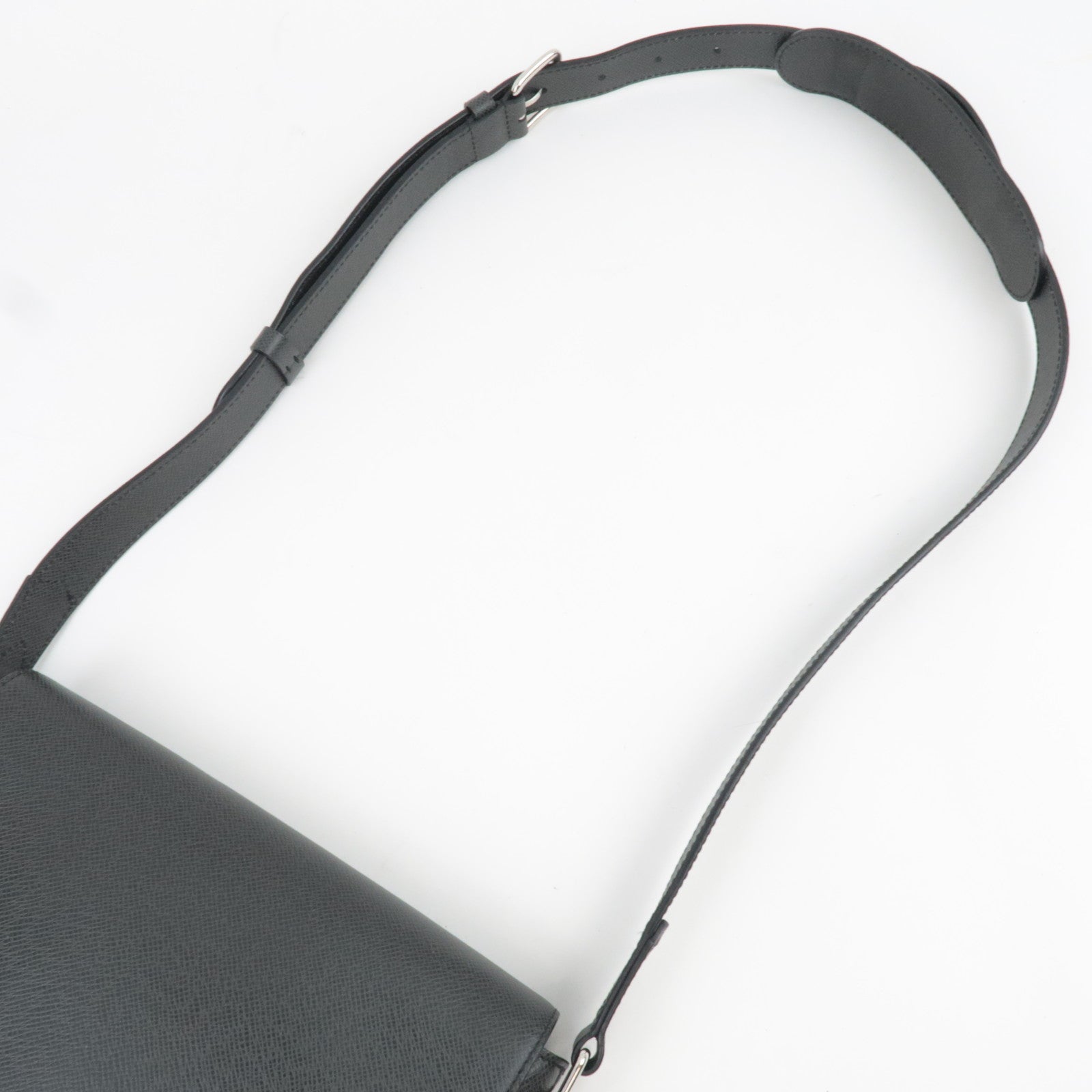 Louis Vuitton Taiga Roman PM Shoulder Bag Ardoise M32726 PL0127 *Dust bag