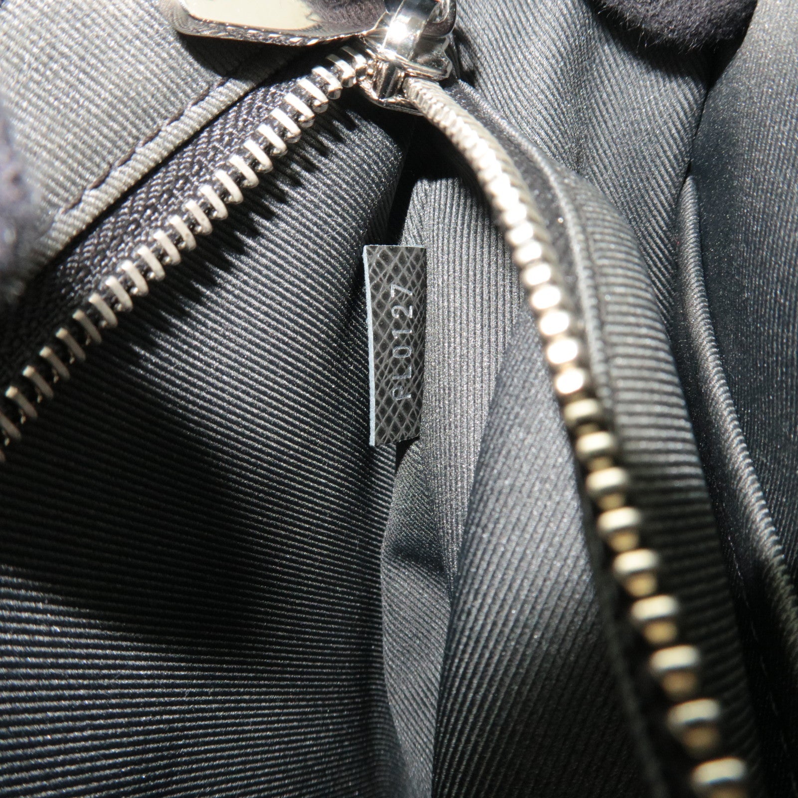 Louis Vuitton Taiga Roman PM Shoulder Bag Ardoise M32726 PL0127 *Dust bag