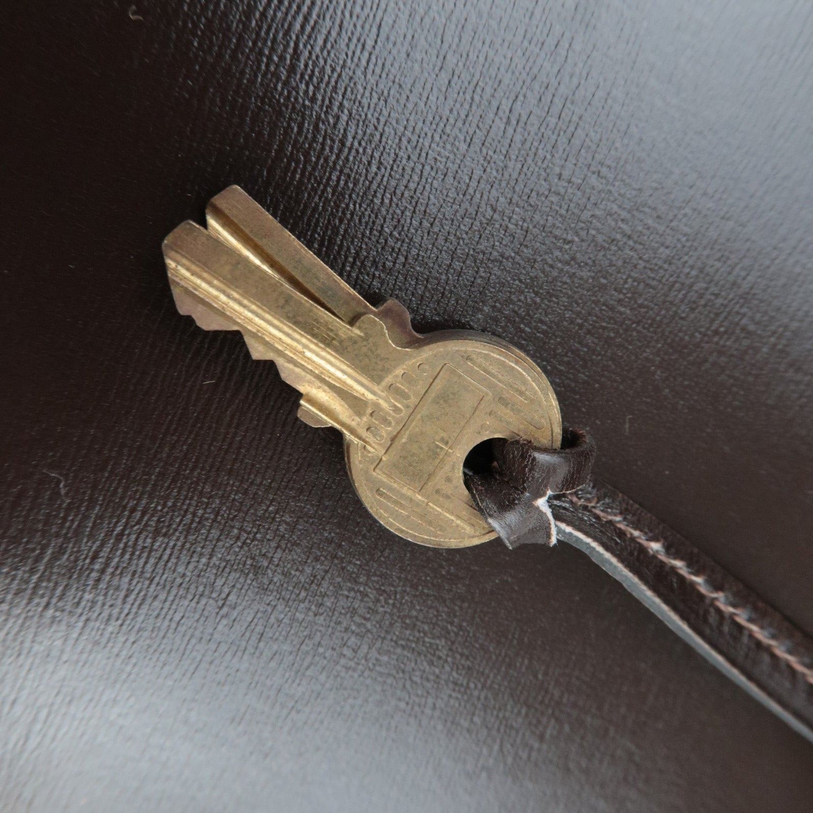 HERMES Kelly 28 Handbag 〇M Stamp (1983) Box Calf Brown Gold HDW *Dust bag, Strap, Key Lock, Clochette