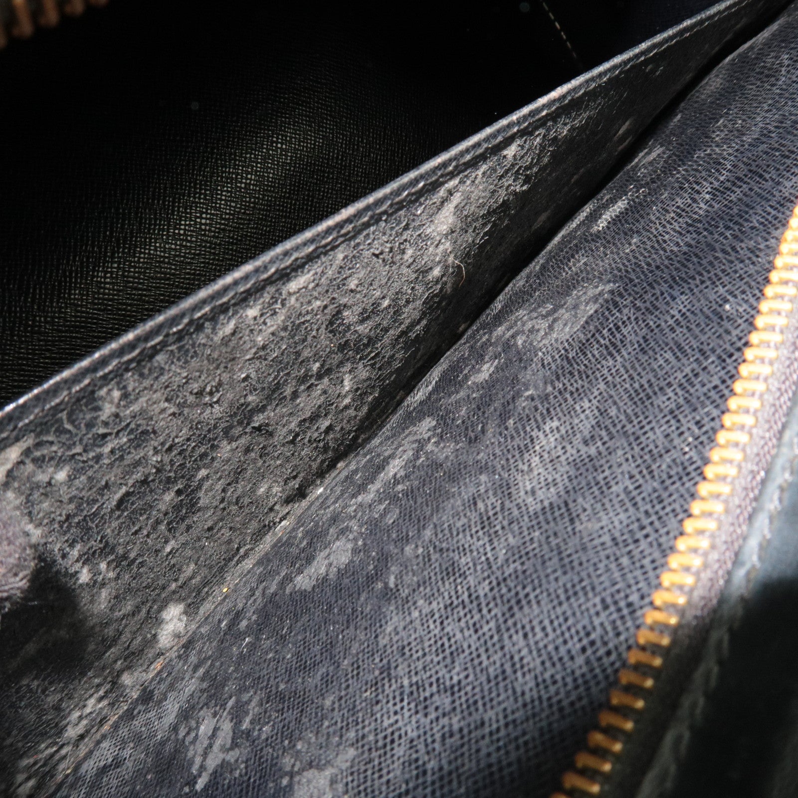 Louis Vuitton Epi Sac Triangle Hand Bag Noir M52092 MI1922