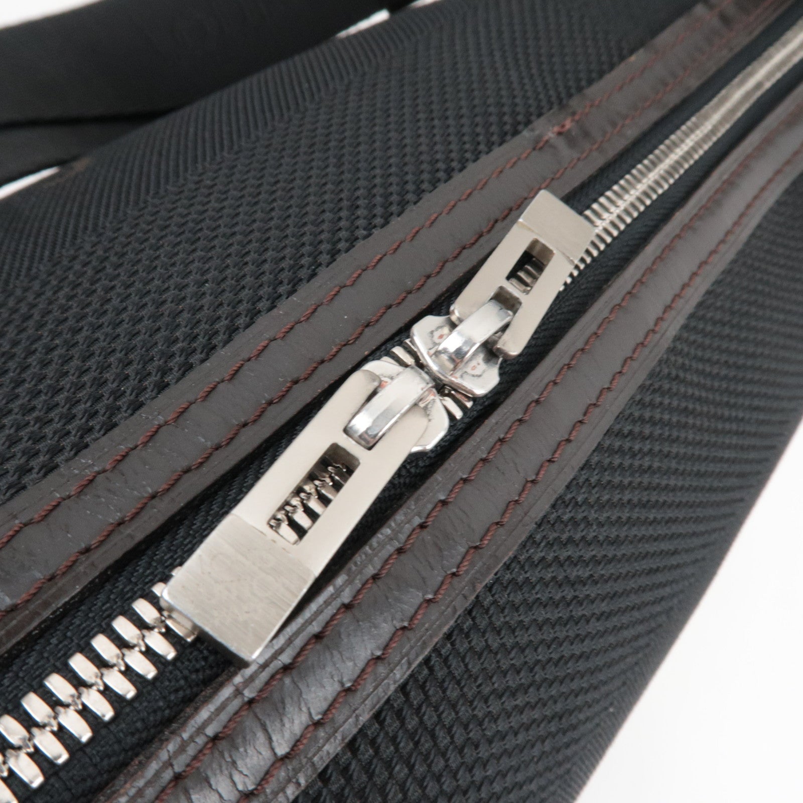 Louis Vuitton Damier Geant Explorateur Shoulder Bag Noir M93616 SP4110