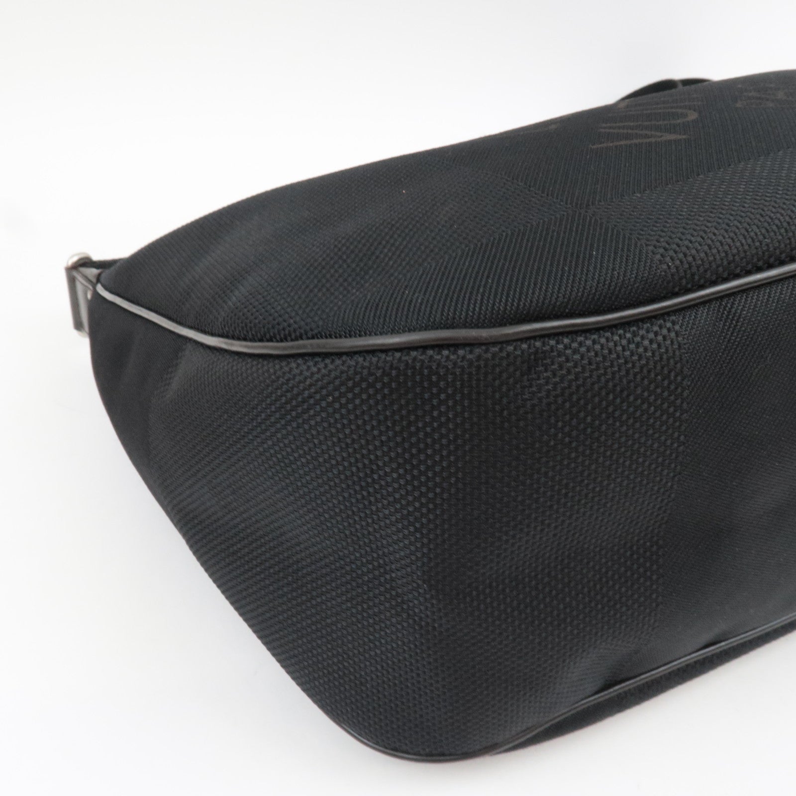 Louis Vuitton Damier Geant Explorateur Shoulder Bag Noir M93616 SP4110