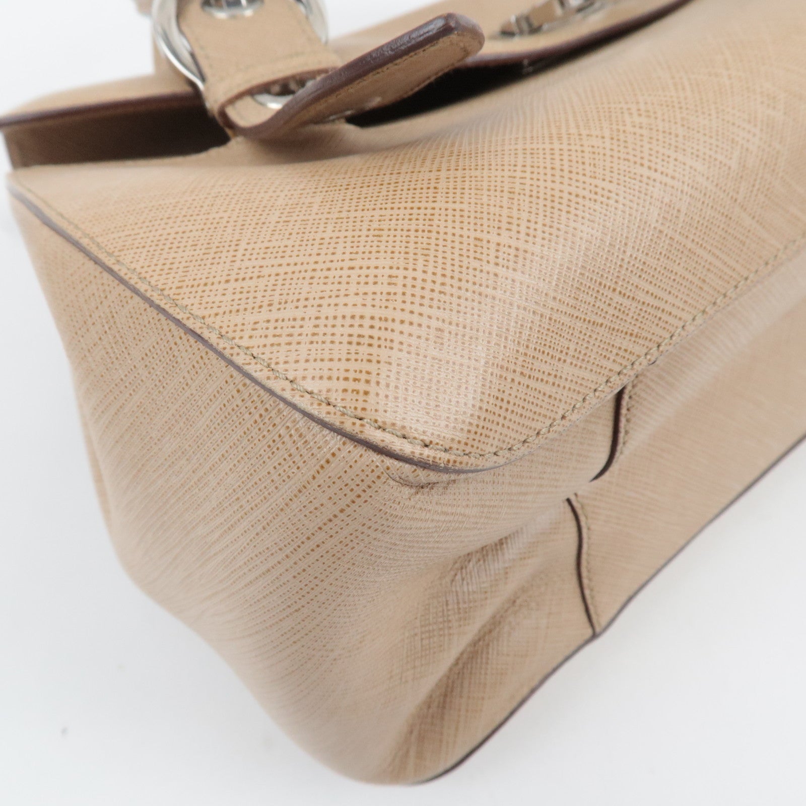 Ferragamo Gancini Handbag Leather Beige AB-21 5322 *Dust bag