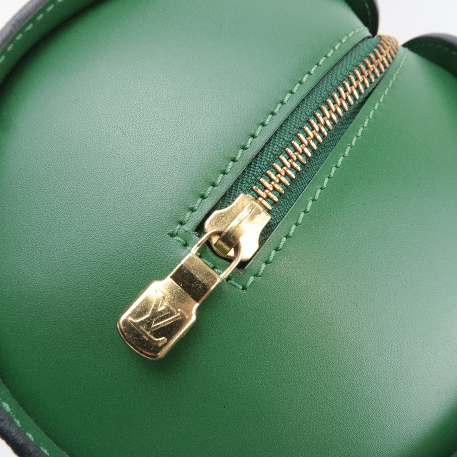 Louis Vuitton Epi Soufflot Shoulder Bag Borneo Green M52224 MI1916 *Pouch