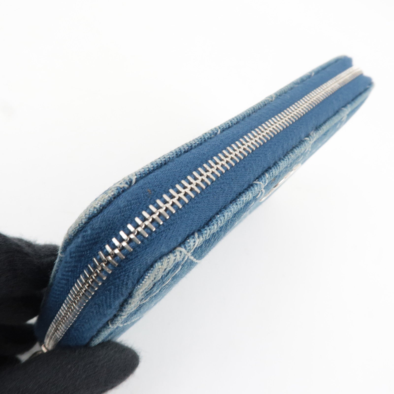 CHANEL Matelasse Round Zipper Long Wallet Denim Blue 27616023 *G card