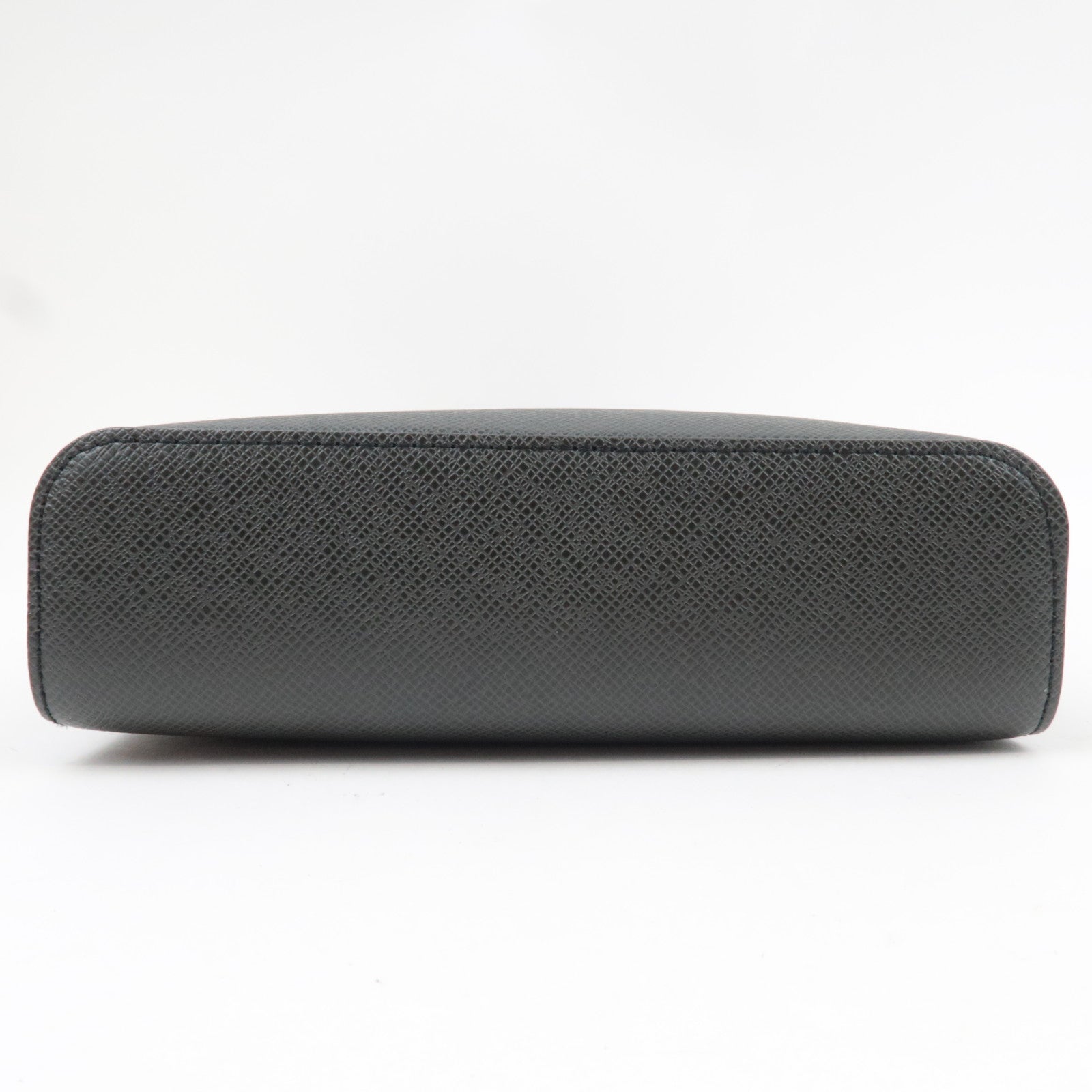 Louis Vuitton Taiga Anton Pochette Shoulder Bag Noir M33431 RFID *Dust bag